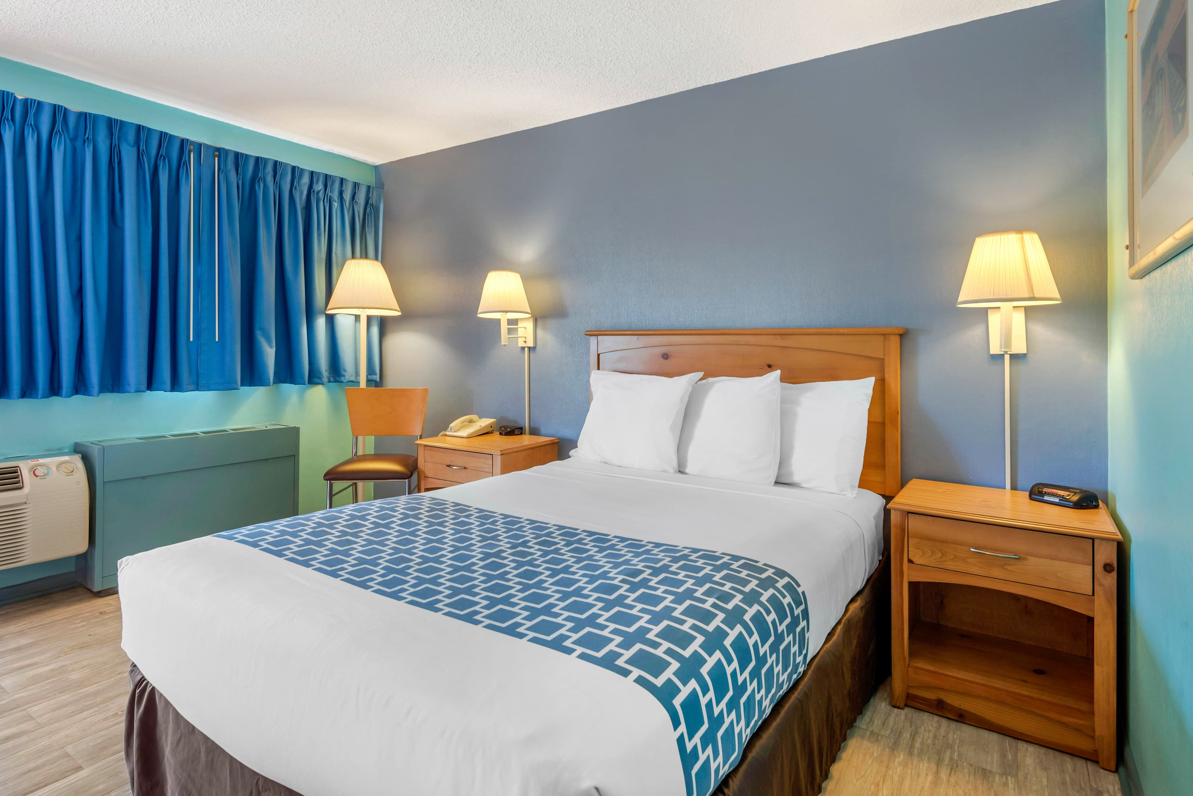 Econo Lodge Buffalo South - Image 4
