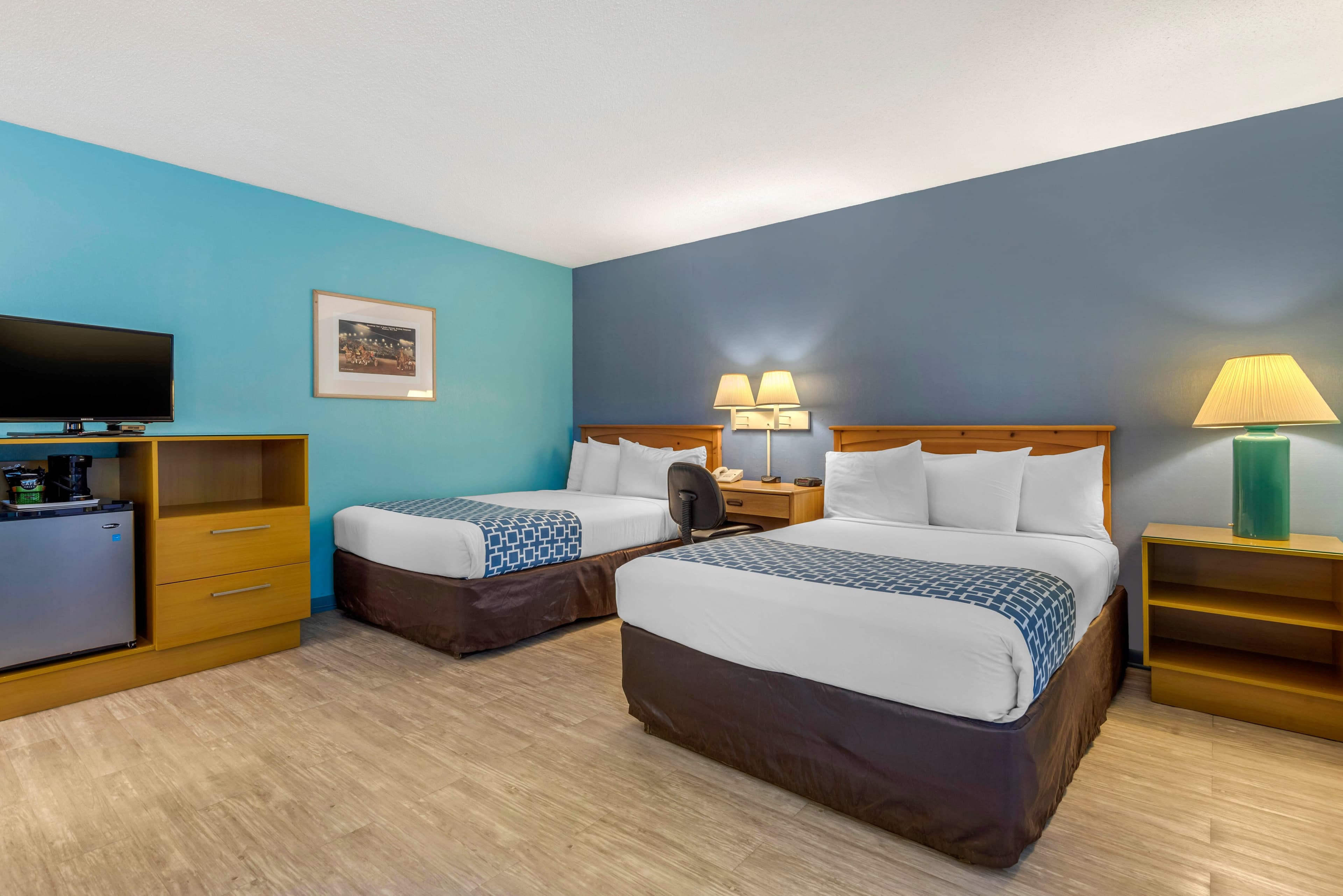Econo Lodge Buffalo South — 15
