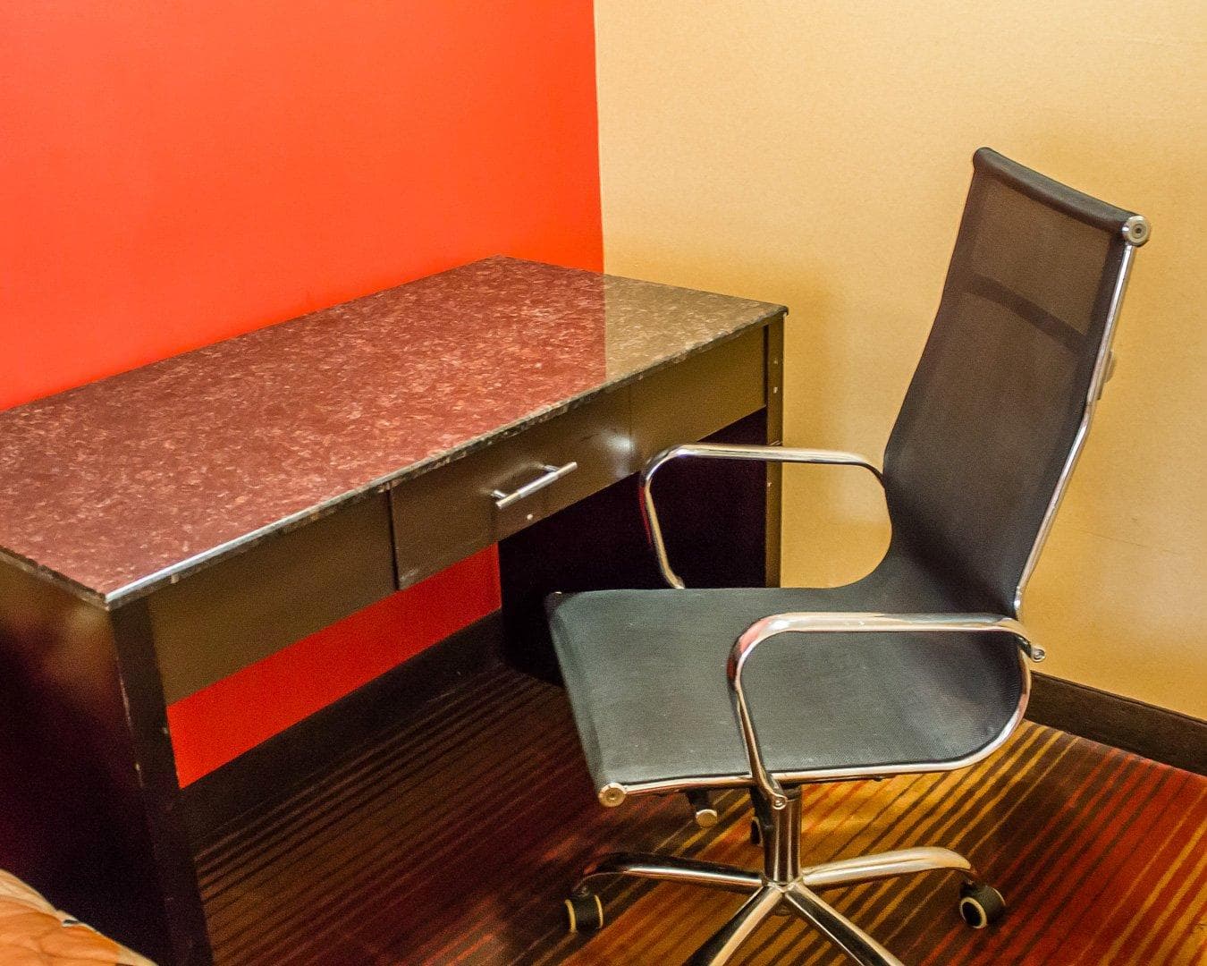 Rodeway Inn MacArthur Airport - Image 4
