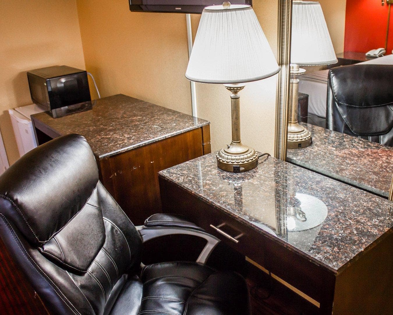 Rodeway Inn MacArthur Airport — 7