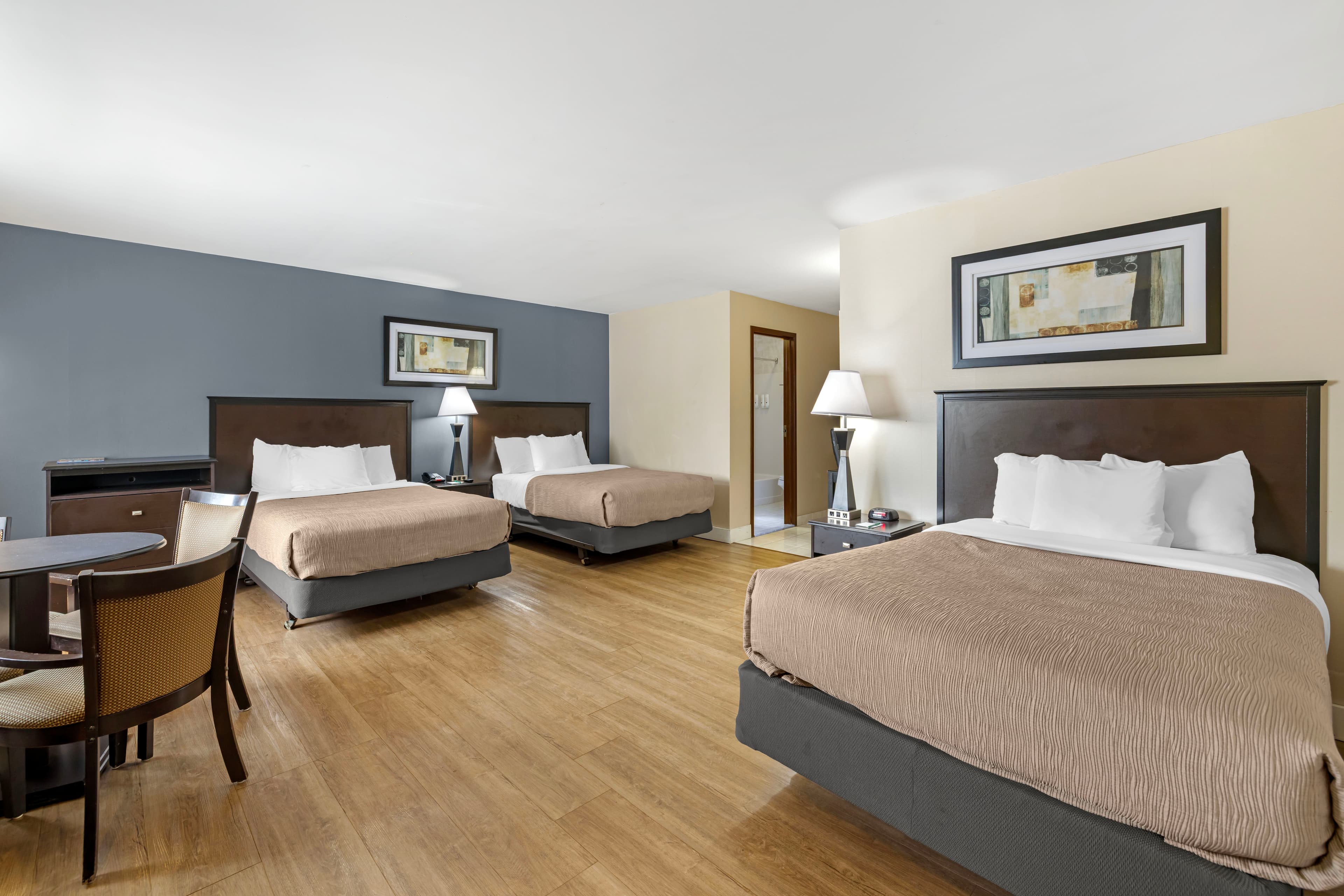 Quality Inn - Niagara Falls Blvd — 7