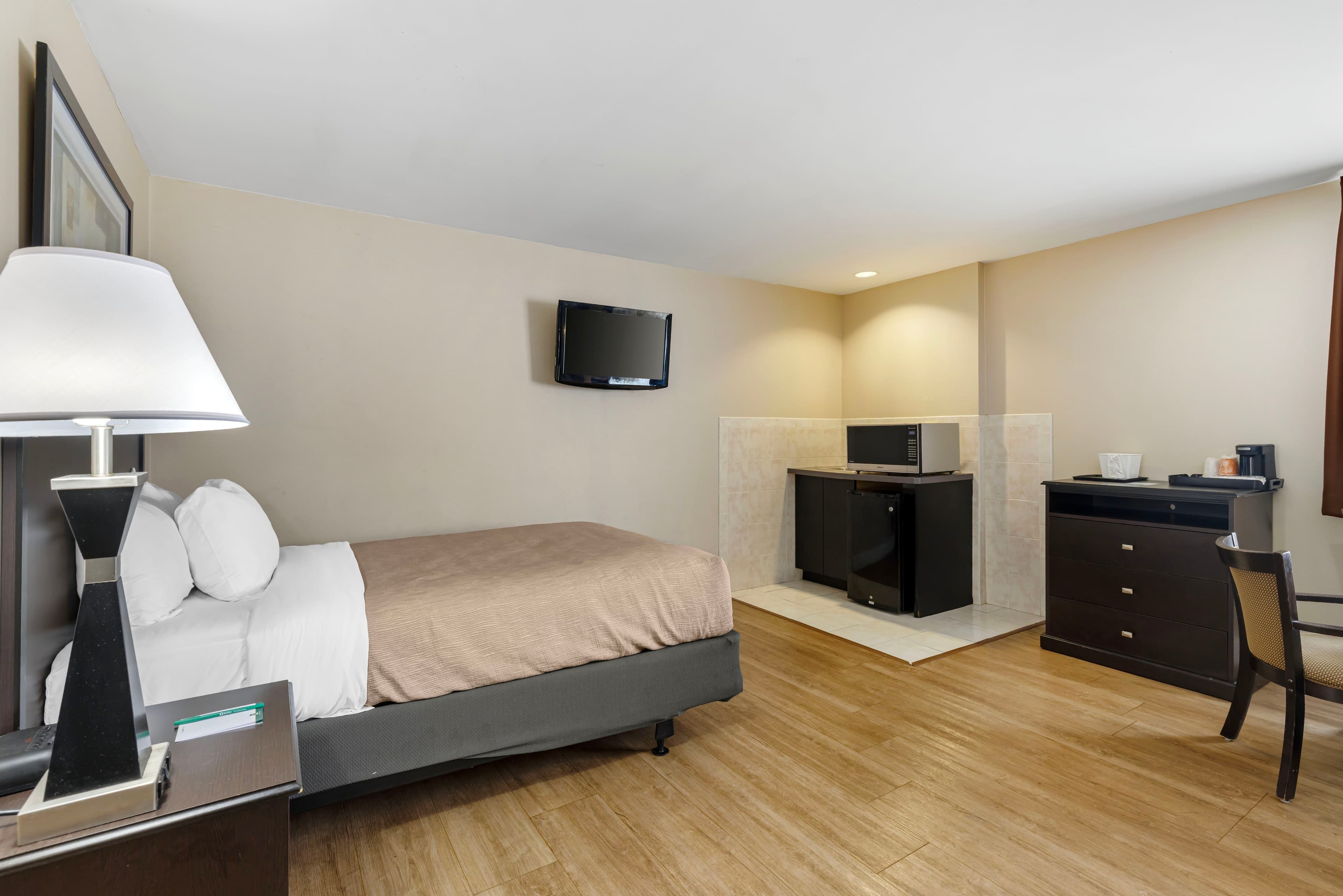Quality Inn - Niagara Falls Blvd — 8