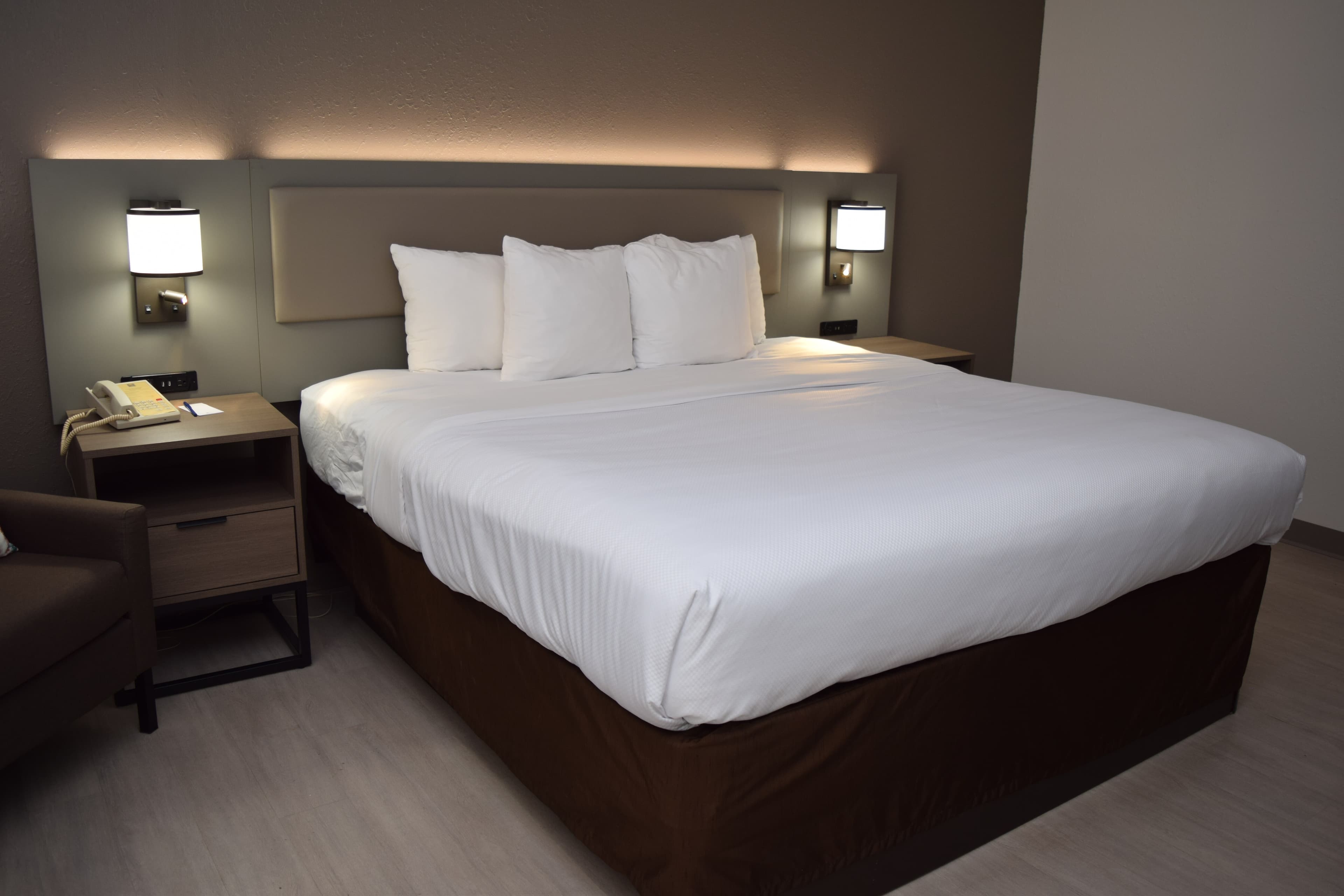 Comfort Inn & Suites Syracuse-Carrier Circle - Image 1
