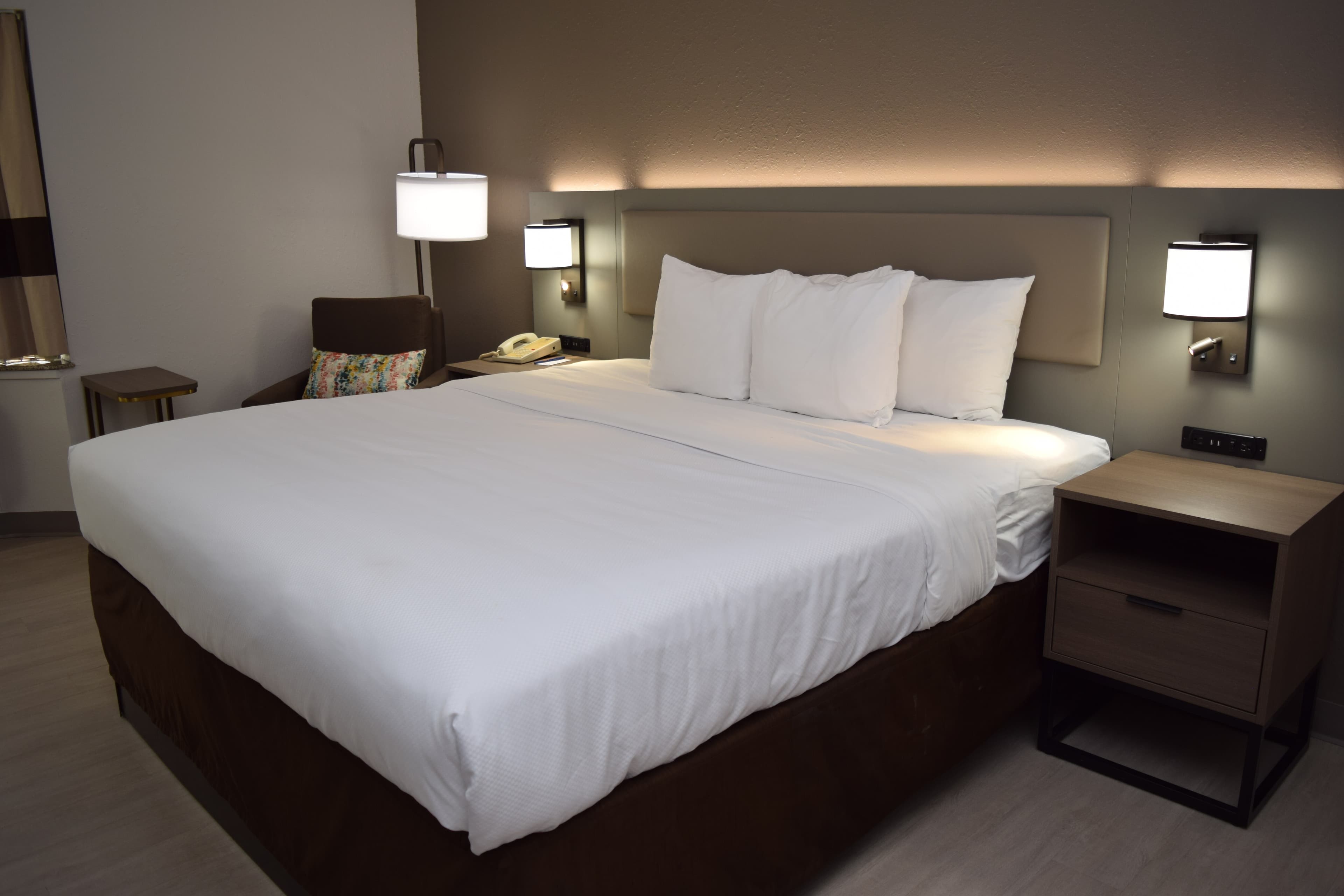 Comfort Inn & Suites Syracuse-Carrier Circle — 15