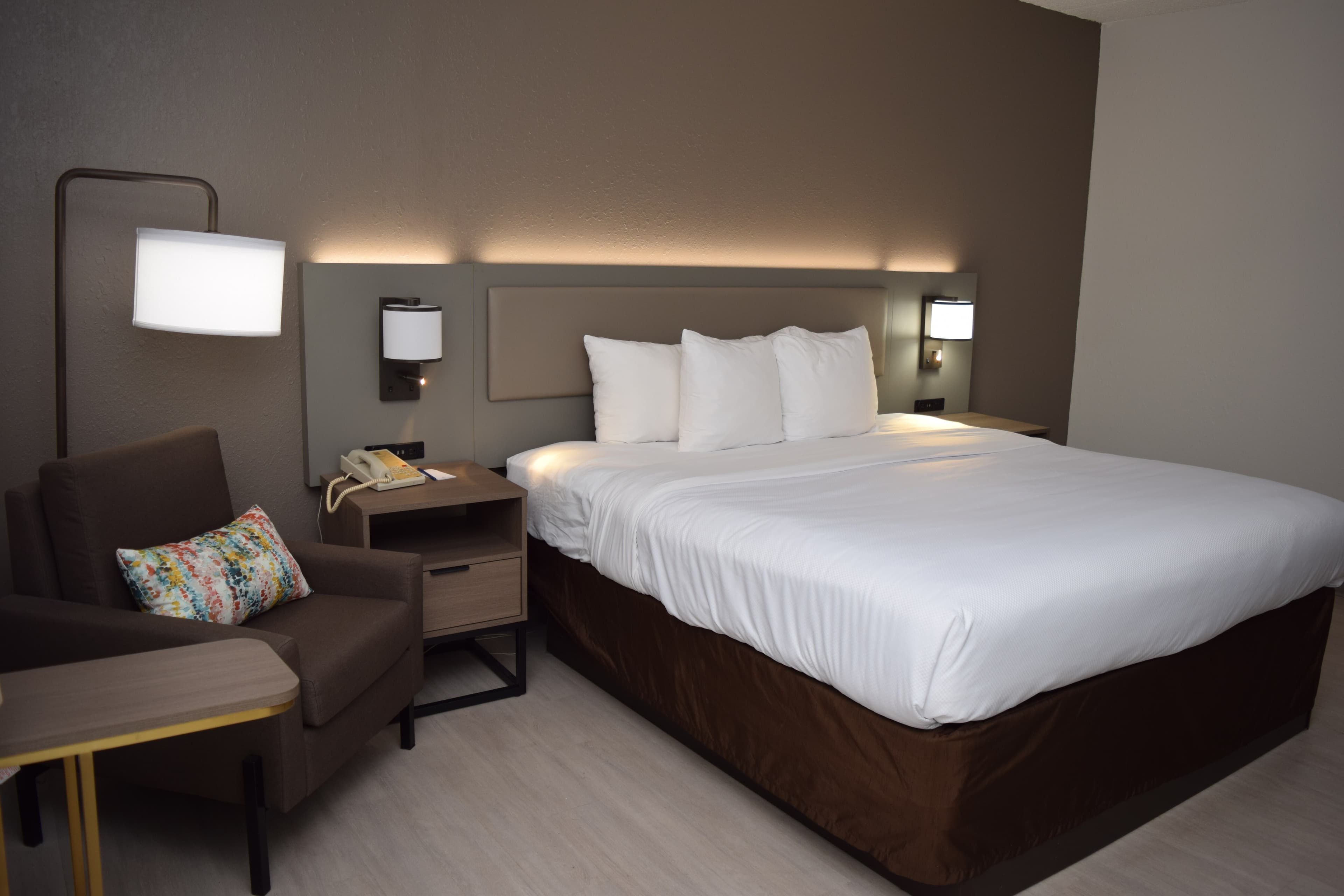 Comfort Inn & Suites Syracuse-Carrier Circle — 16