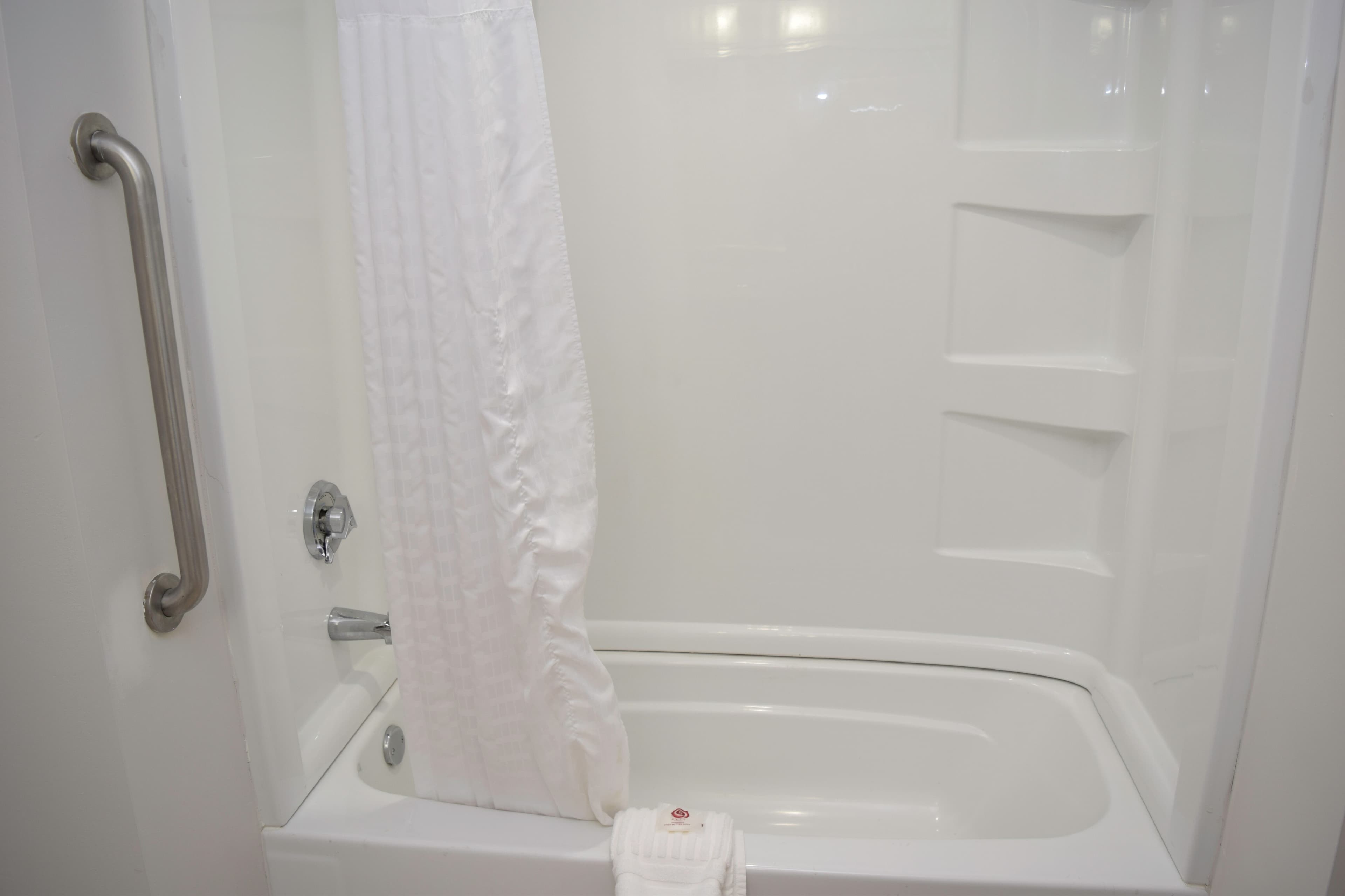 Comfort Inn & Suites Syracuse-Carrier Circle — 36