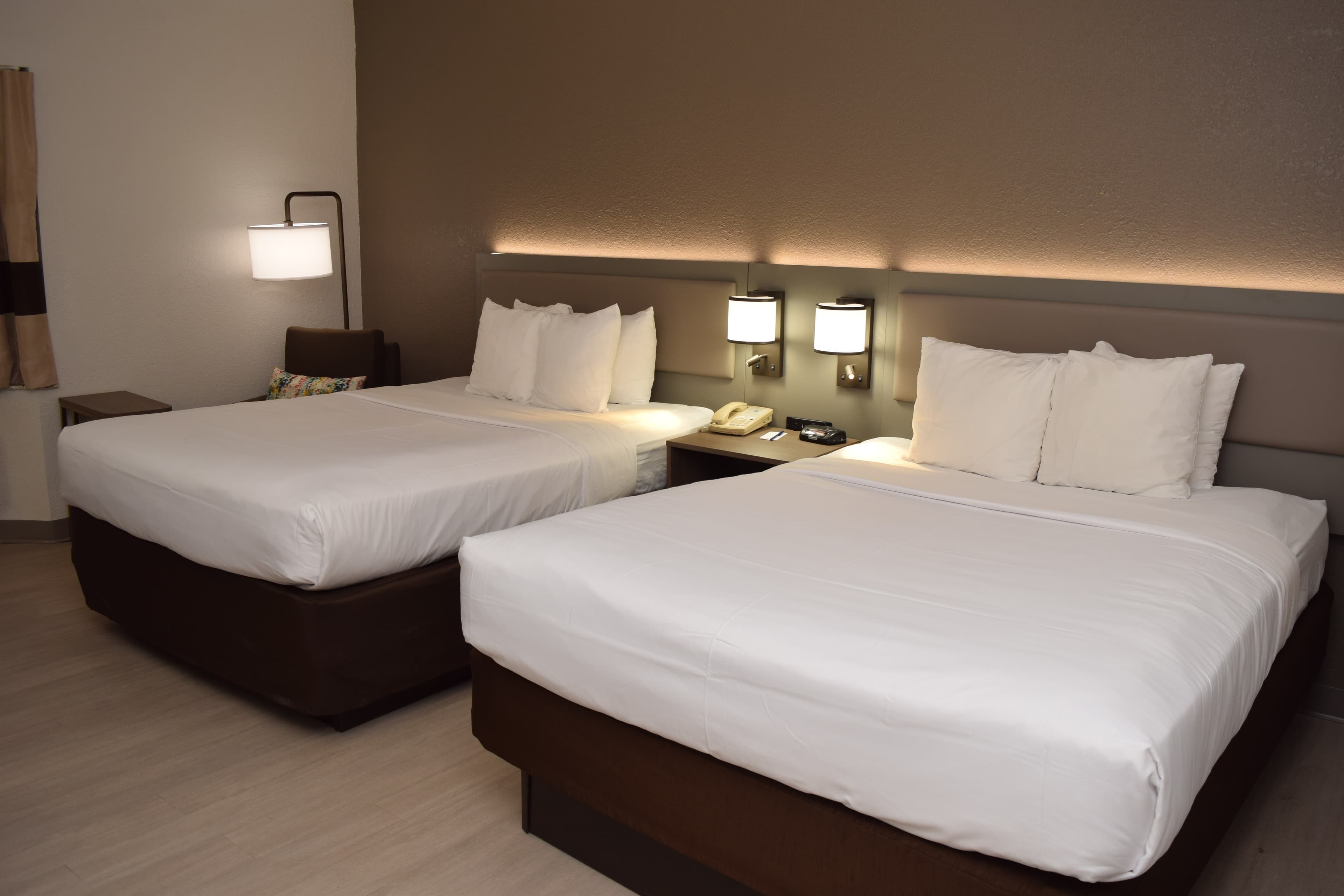 Comfort Inn & Suites Syracuse-Carrier Circle - Image 4