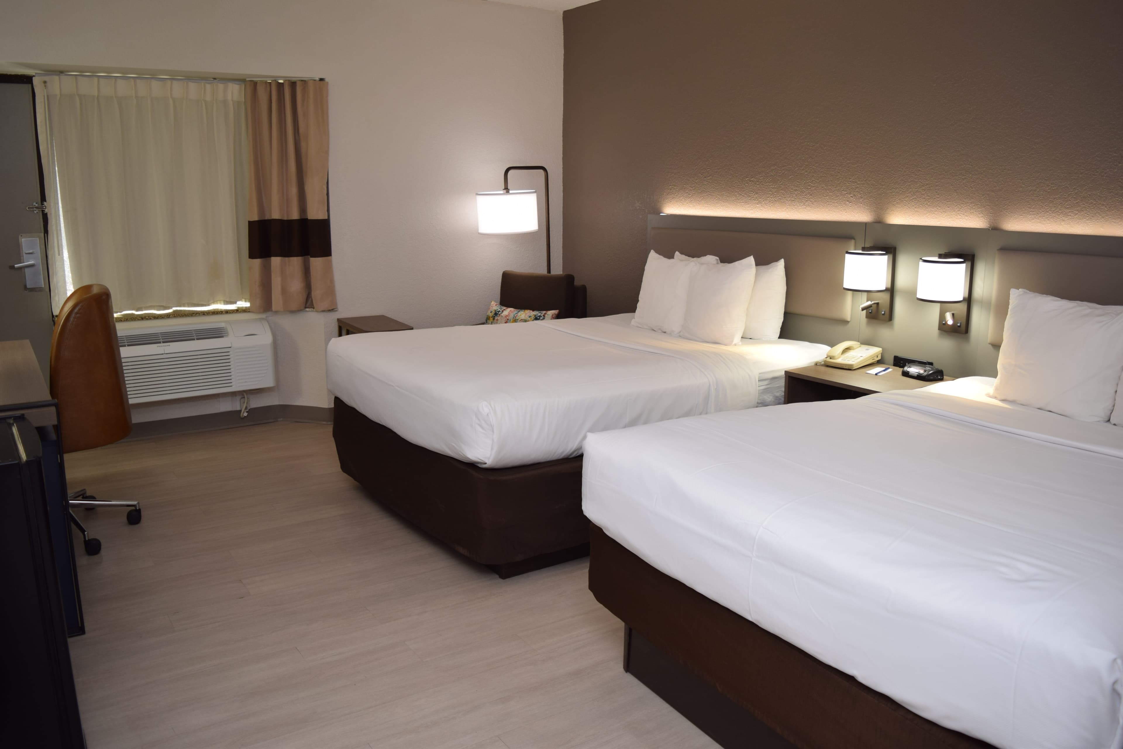 Comfort Inn & Suites Syracuse-Carrier Circle — 6