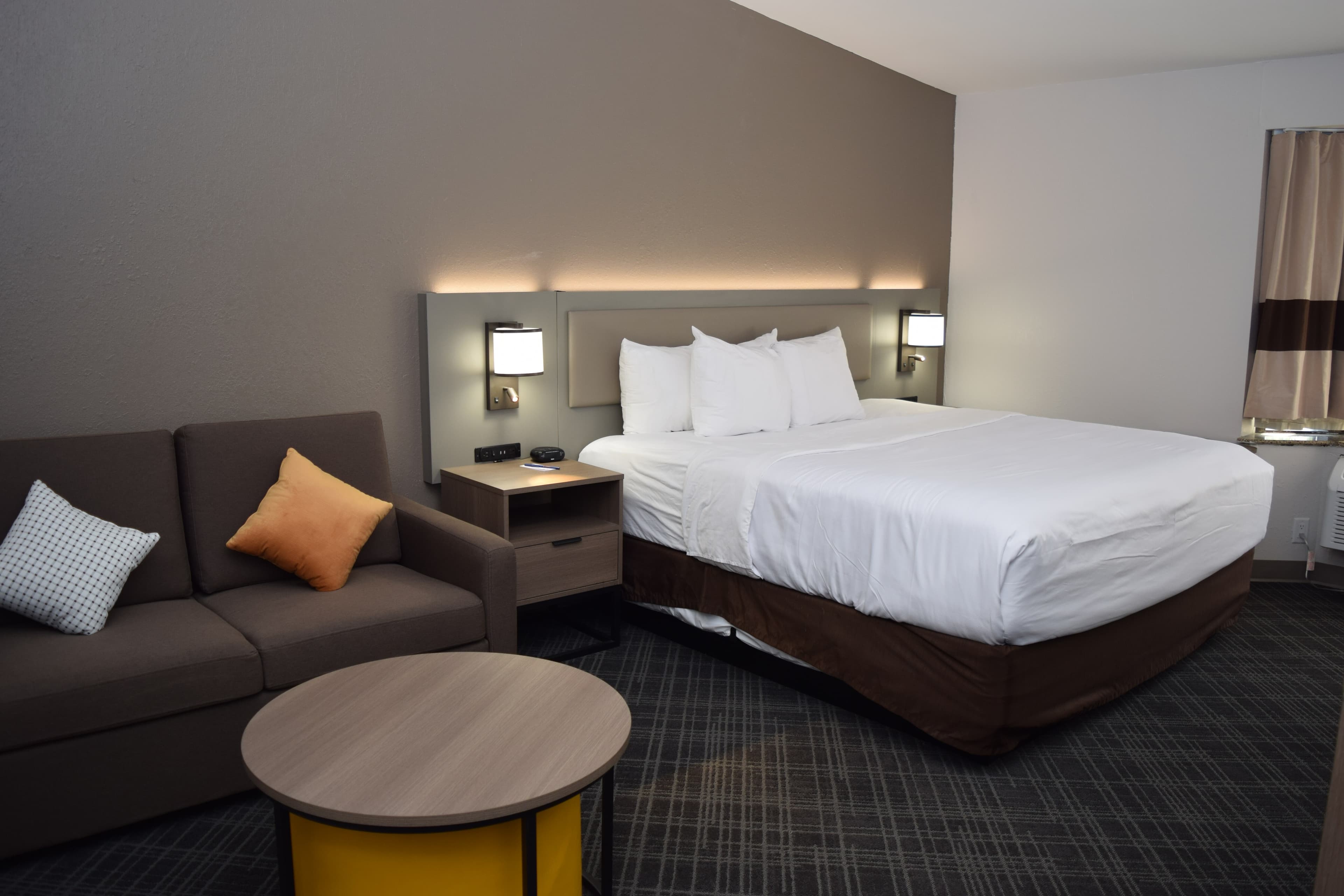 Comfort Inn & Suites Syracuse-Carrier Circle — 39