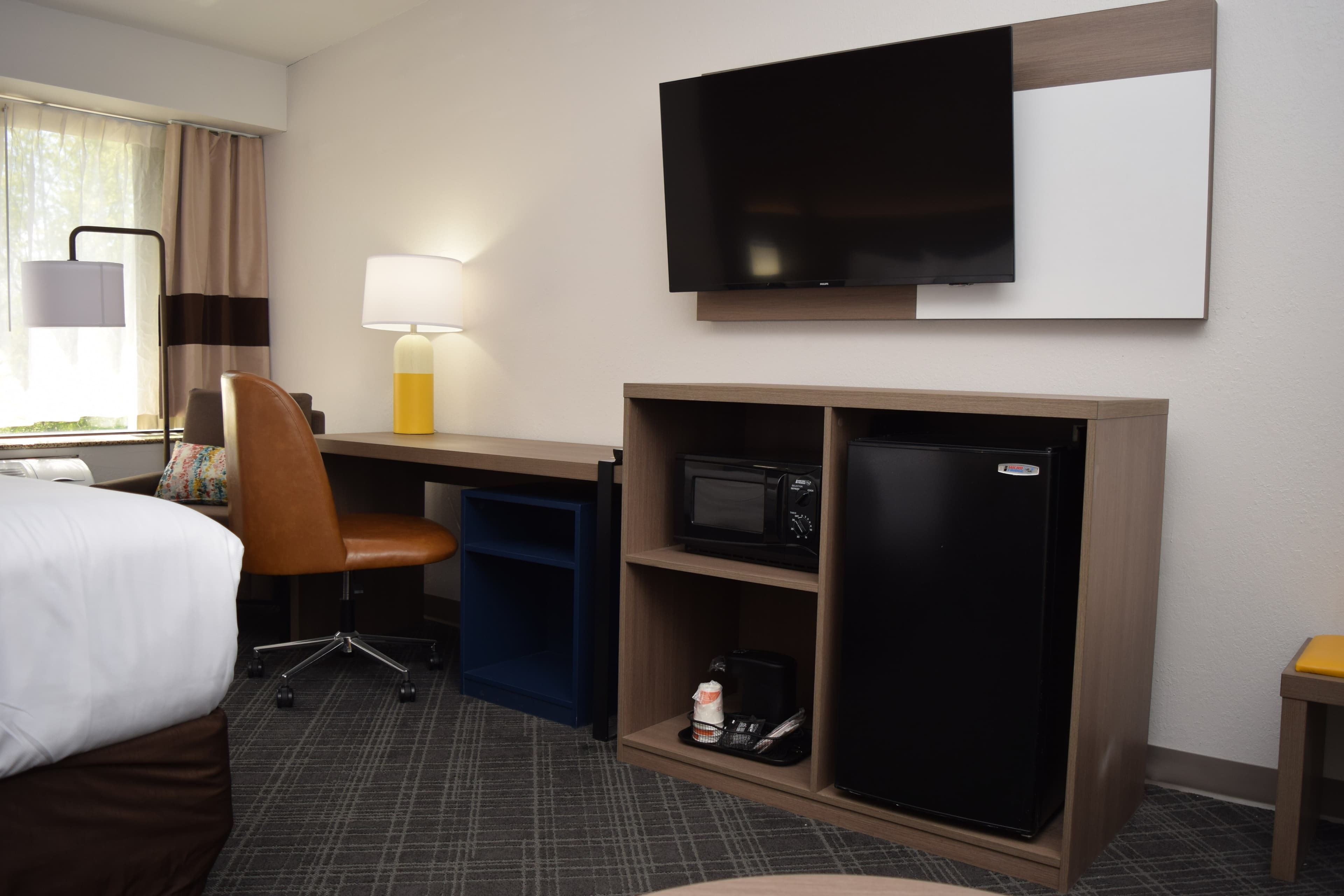 Comfort Inn & Suites Syracuse-Carrier Circle — 40