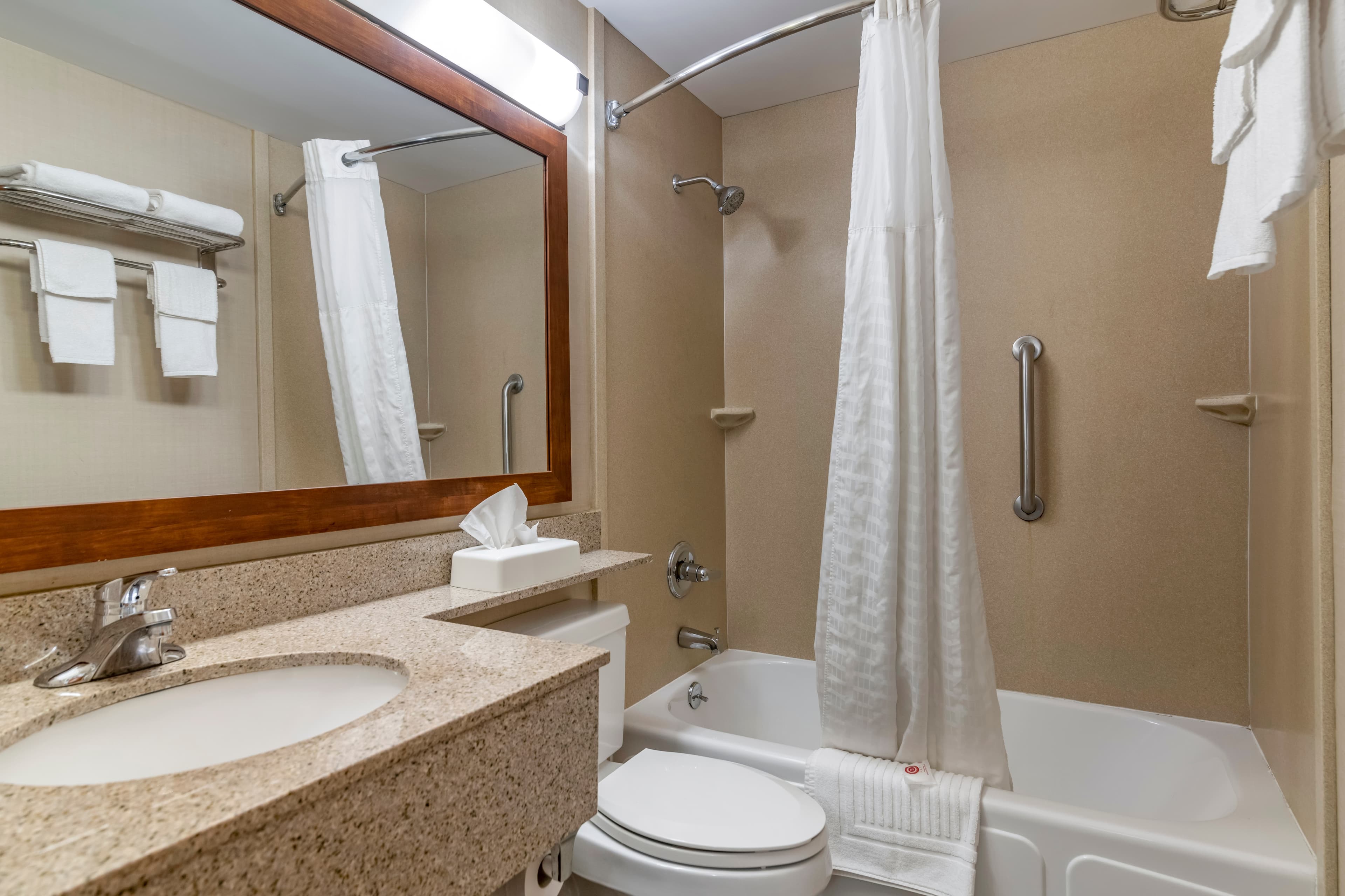 Comfort Inn Glenmont - Albany South — 14