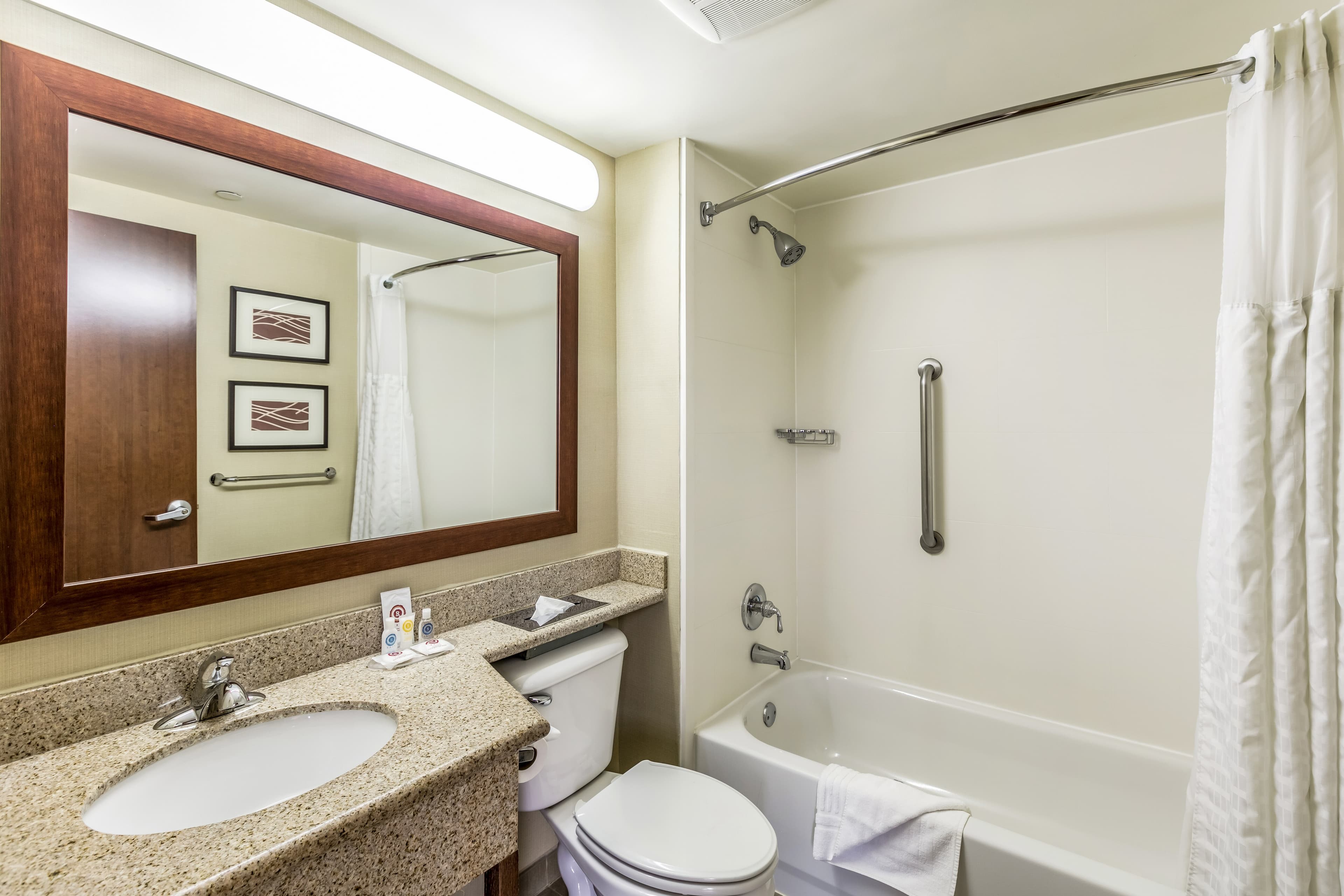Comfort Inn Medford-Long Island — 17