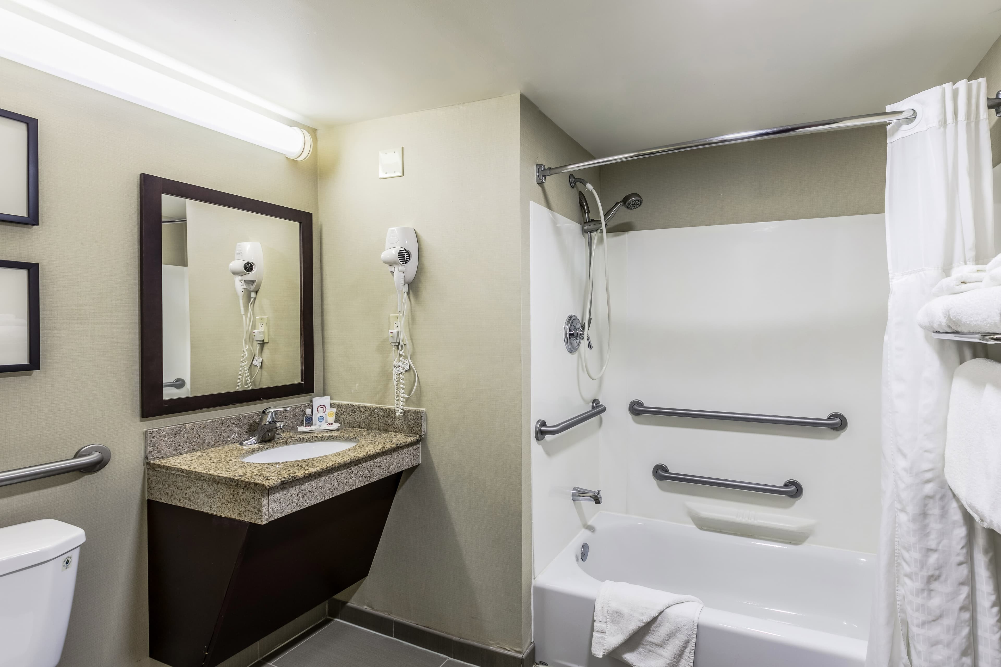 Comfort Inn Medford-Long Island — 6