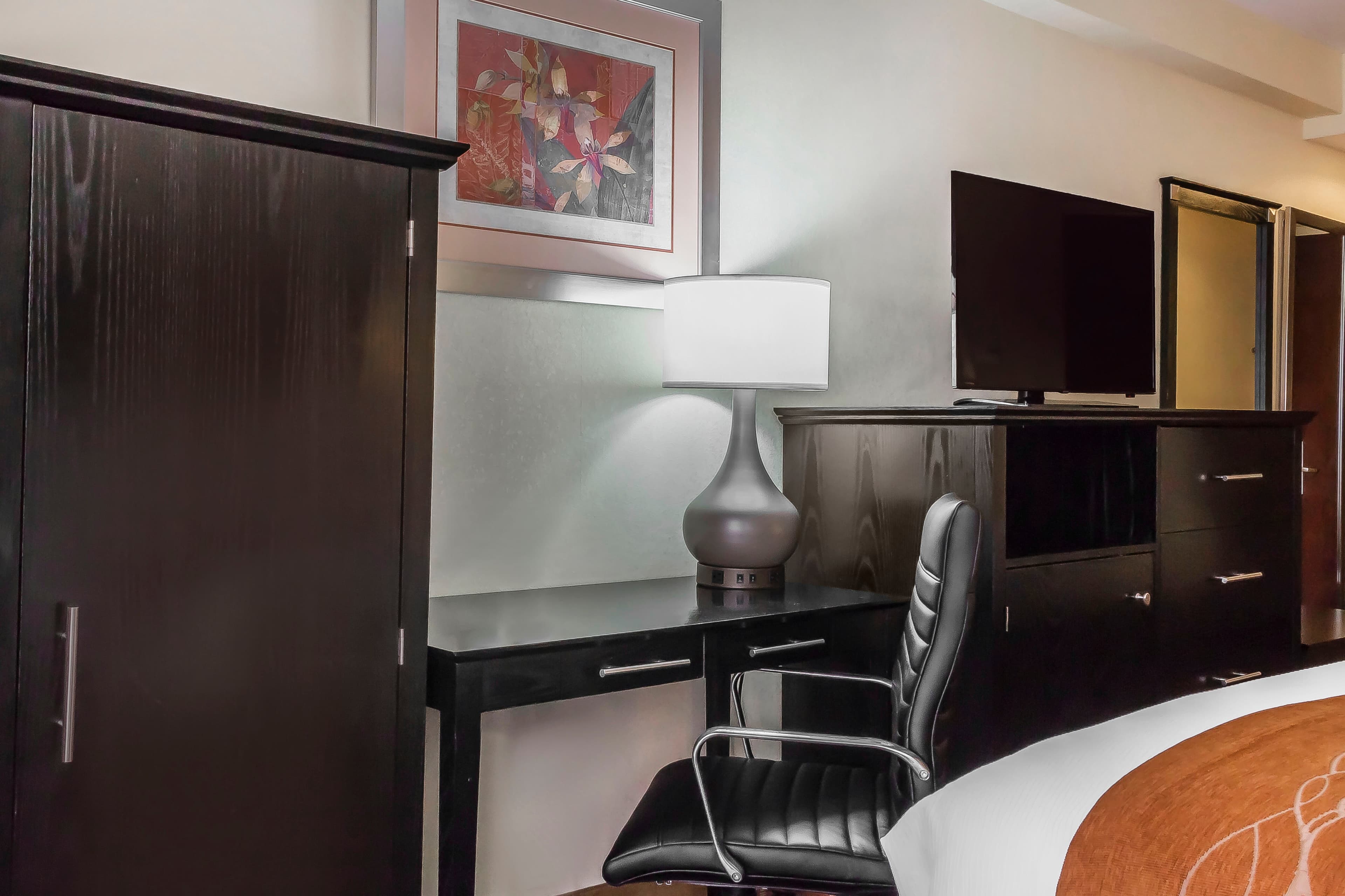 Comfort Inn & Suites LaGuardia Airport — 19