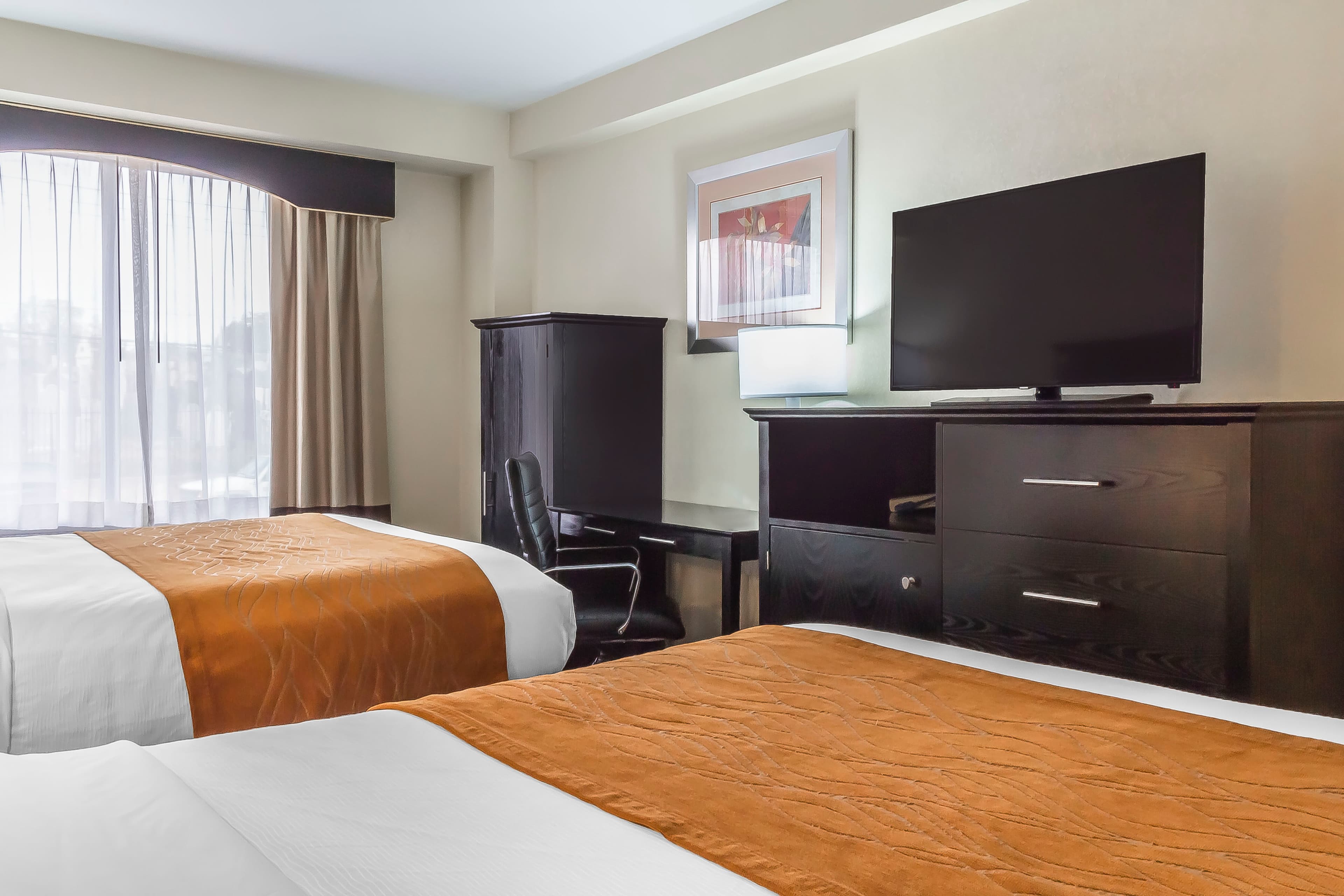 Comfort Inn & Suites LaGuardia Airport — 17