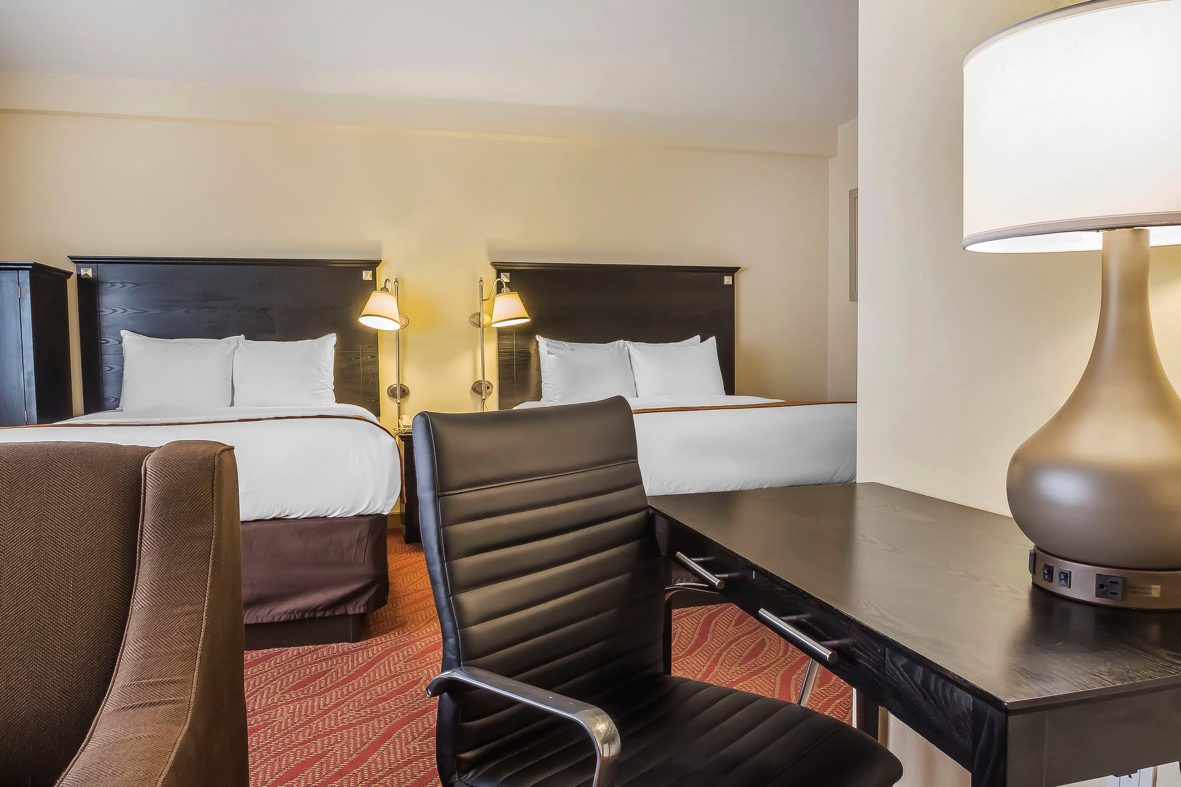 Comfort Inn & Suites LaGuardia Airport — 25