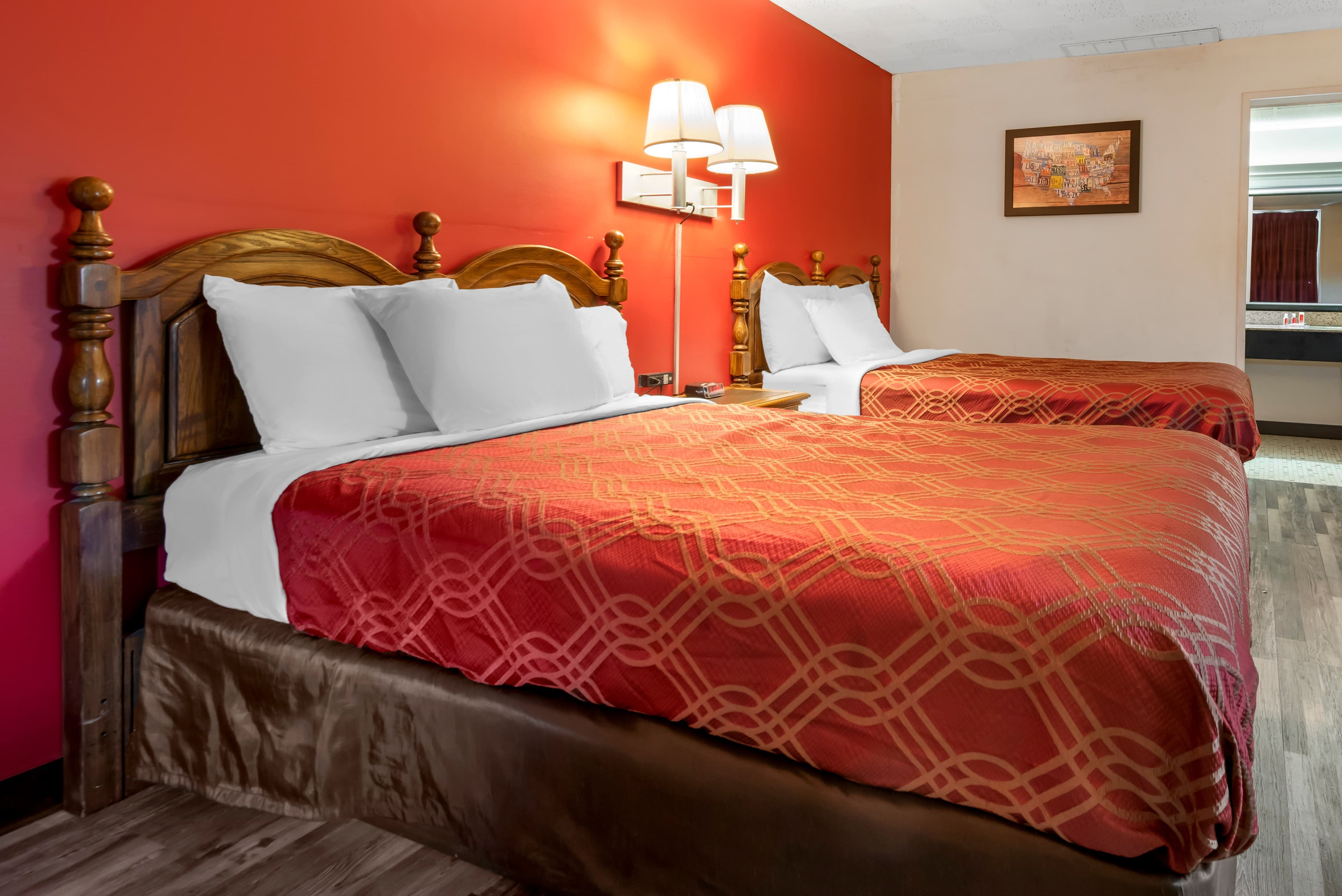 Econo Lodge Cortland Downtown - Image 2