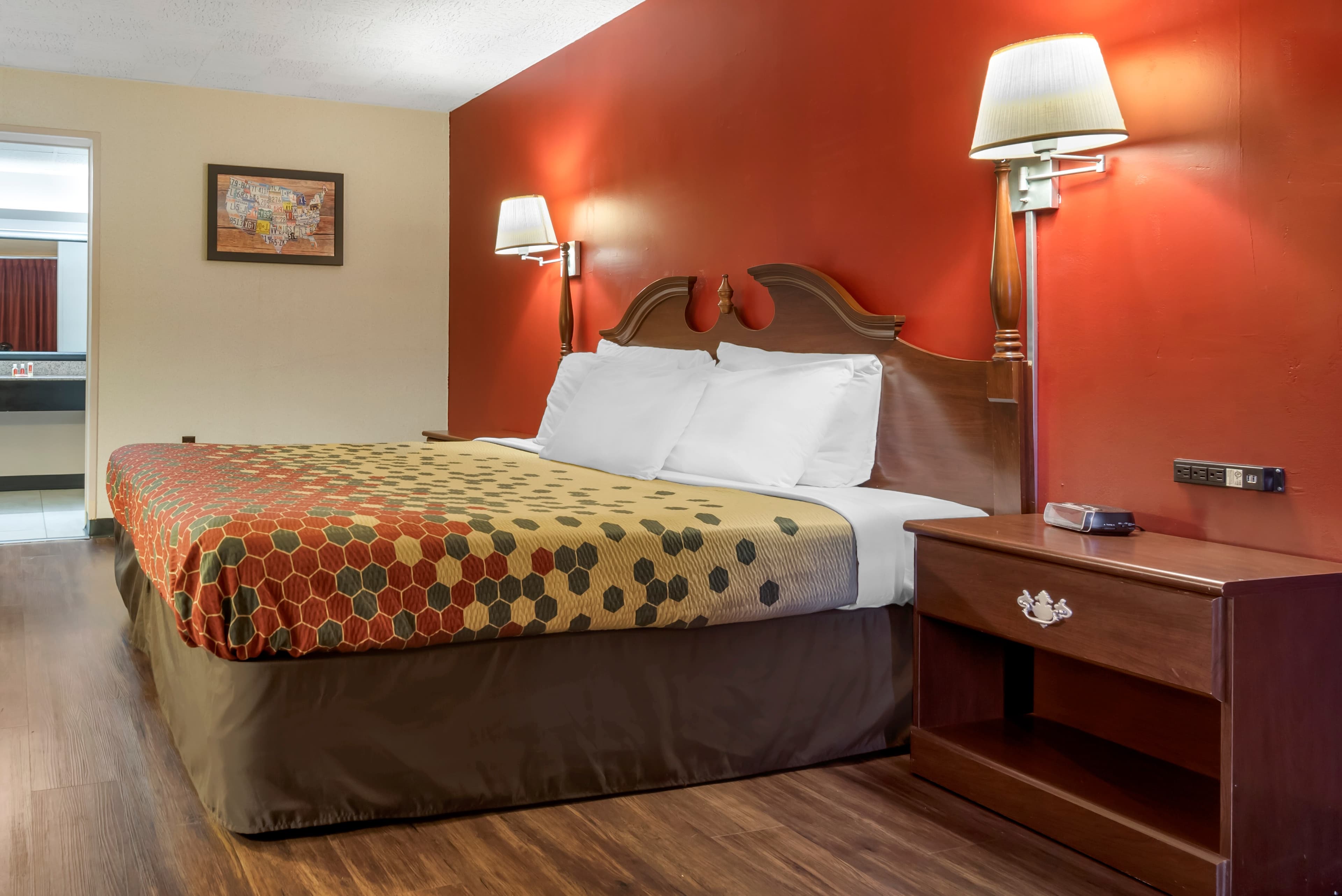 Econo Lodge Cortland Downtown — 8