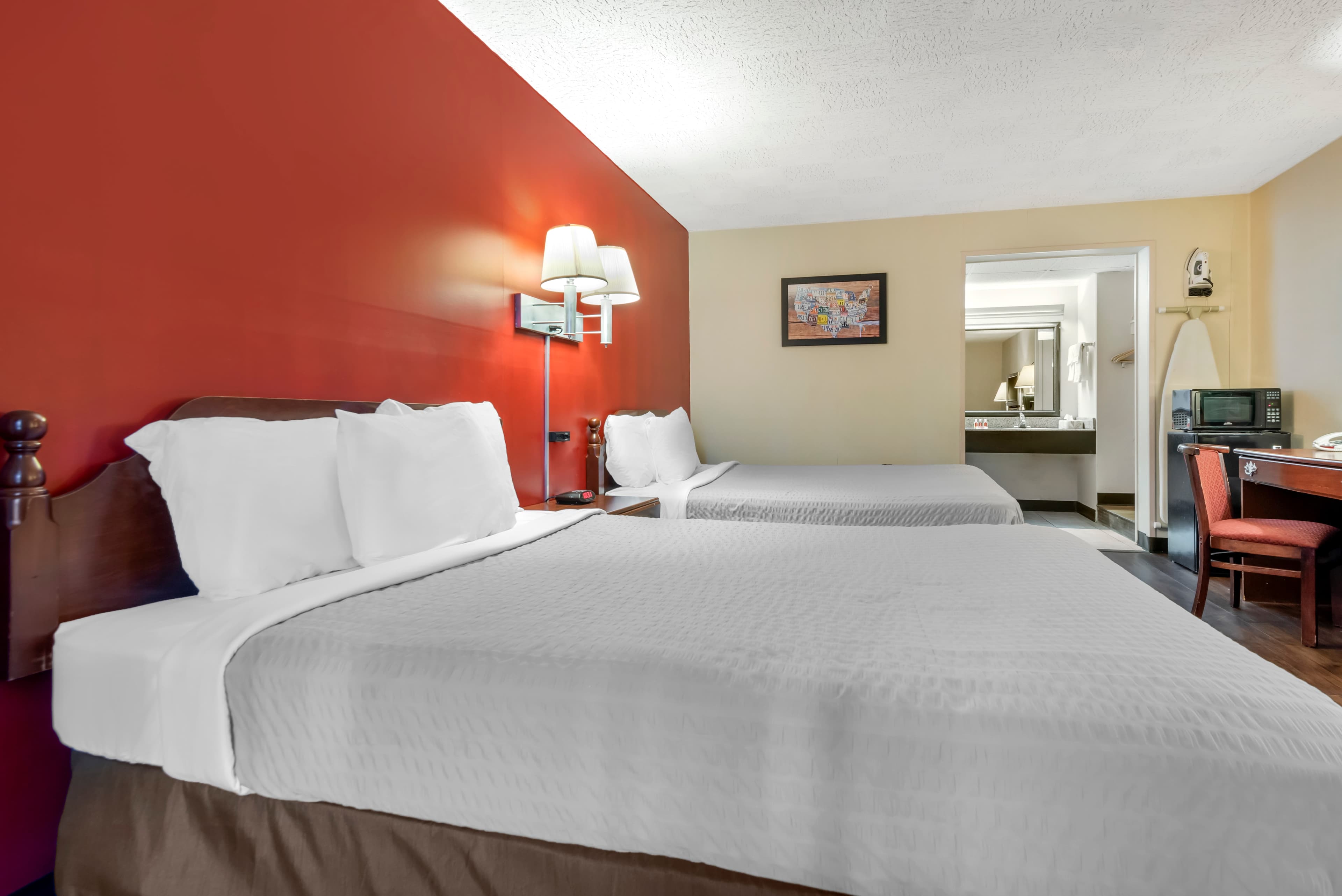 Econo Lodge Cortland Downtown — 22