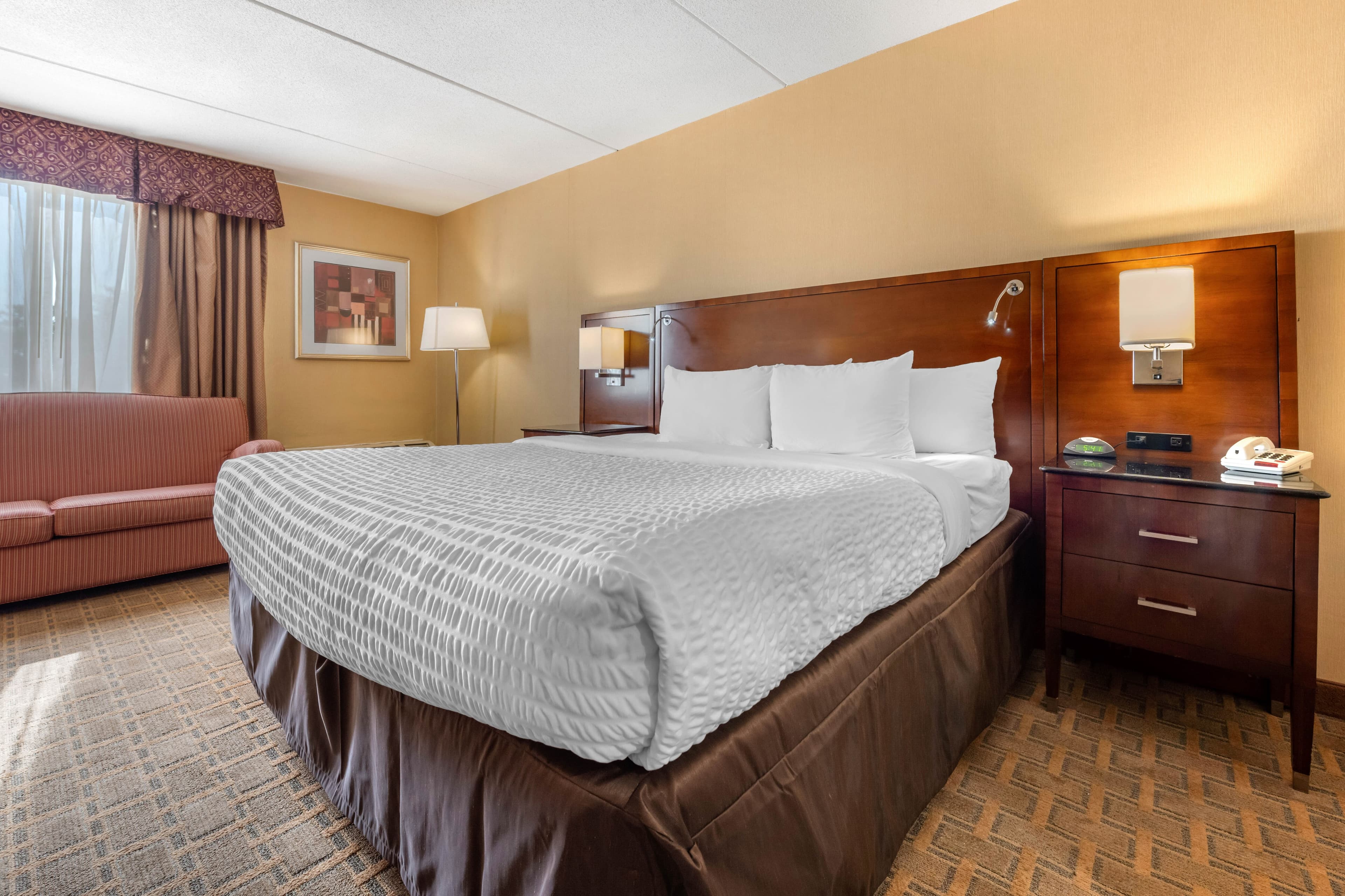 Clarion Hotel Conference Center on Lake Erie - Image 1