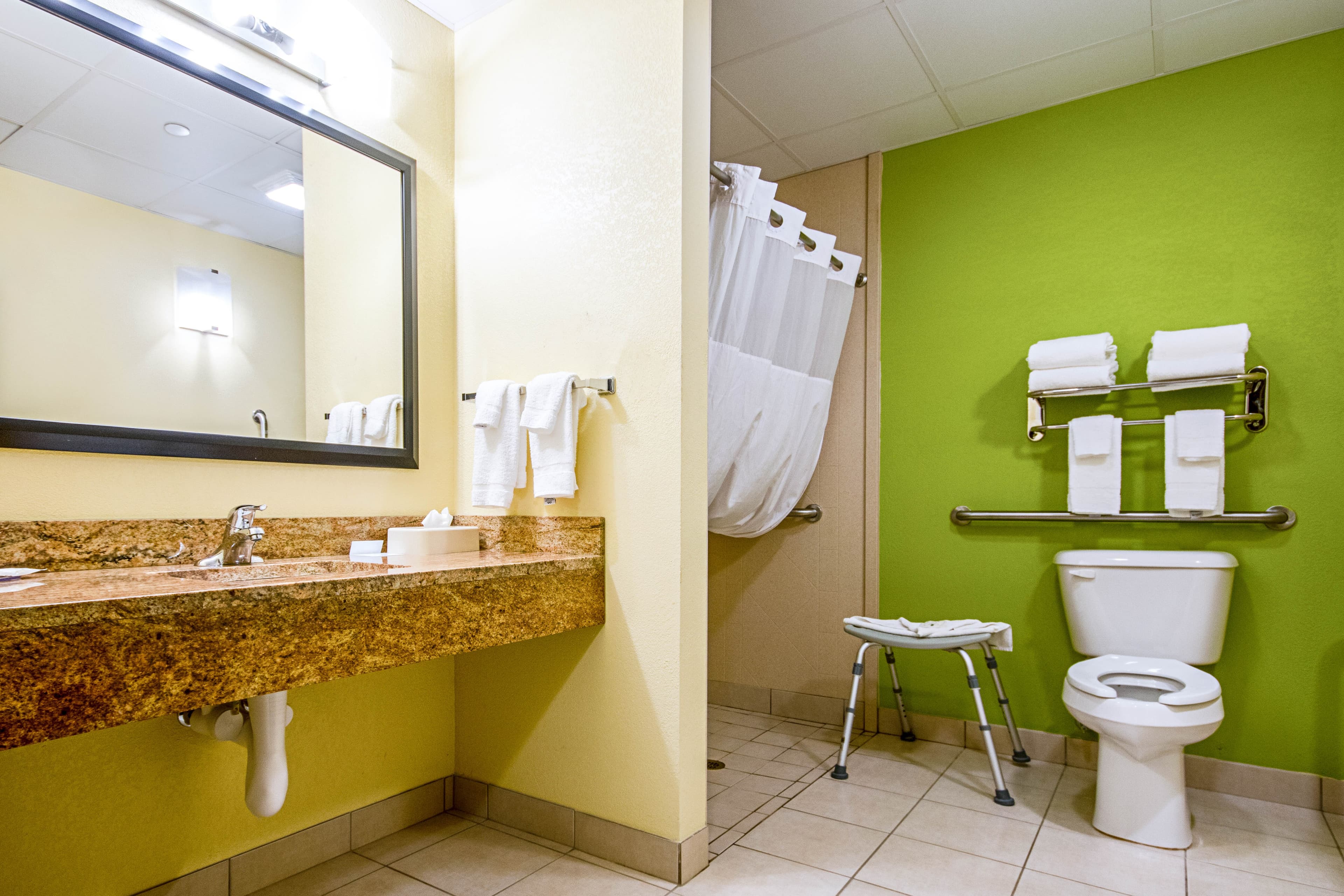 Quality Inn & Suites Glenmont - Albany South — 10