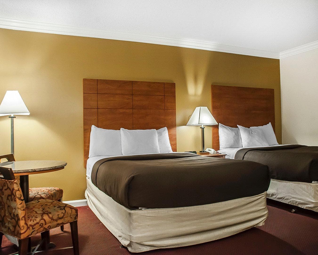 Econo Lodge at the Falls North - Image 3
