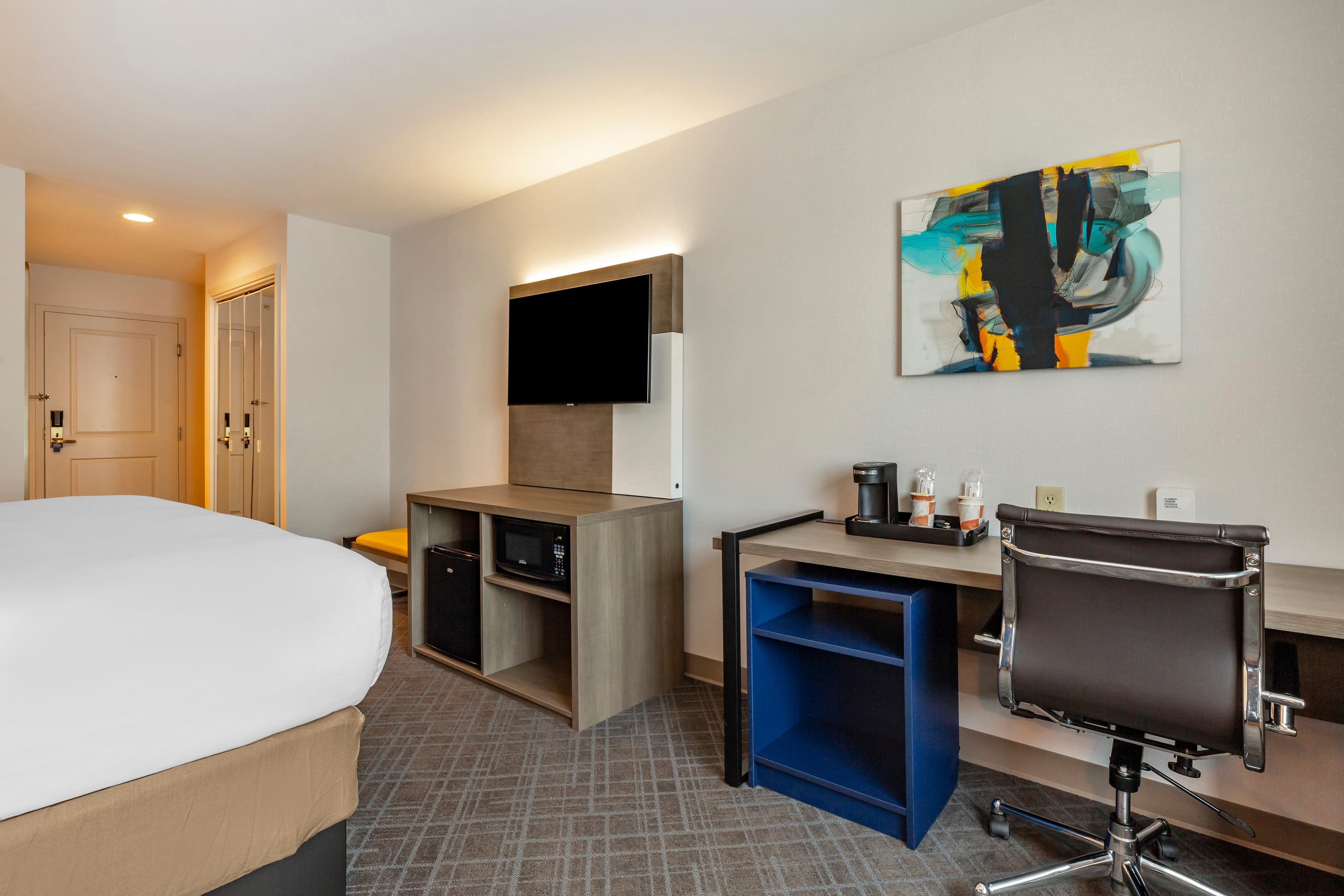 Comfort Inn & Suites East Greenbush - Albany - Image 4