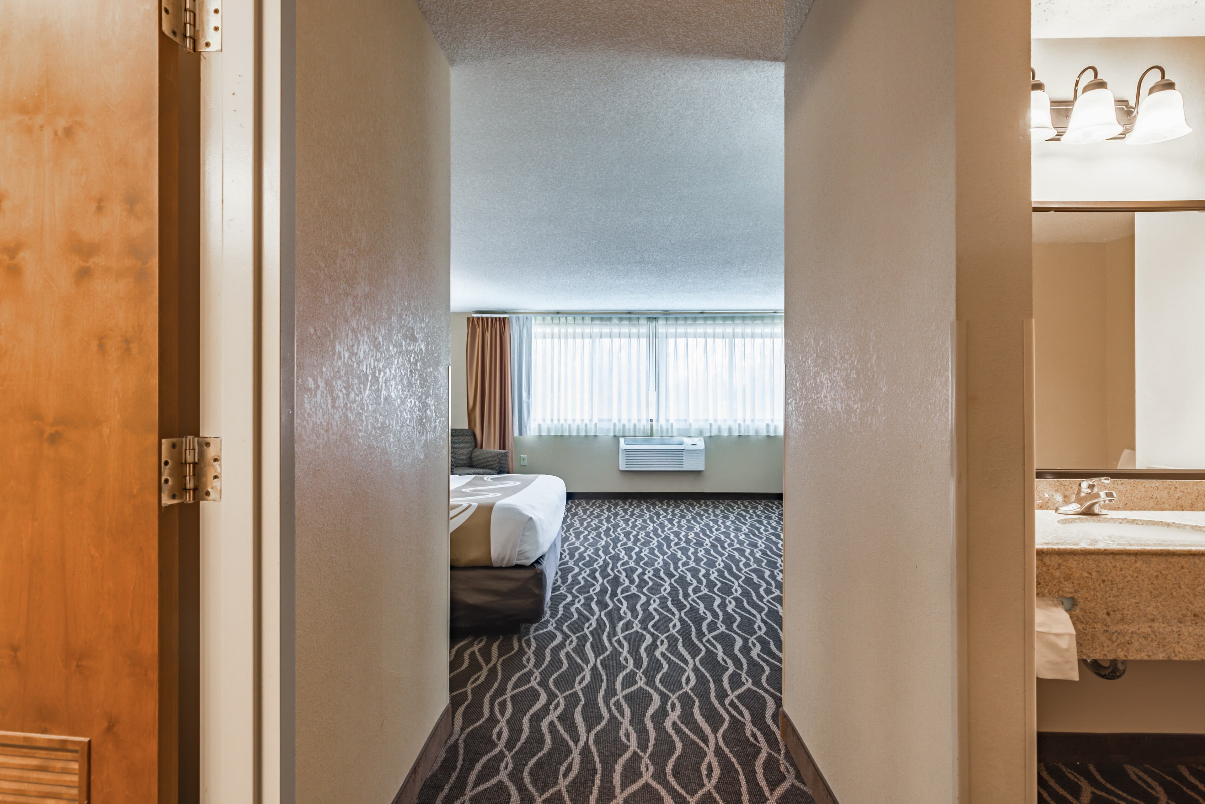 Quality Inn Schenectady - Albany - Image 5