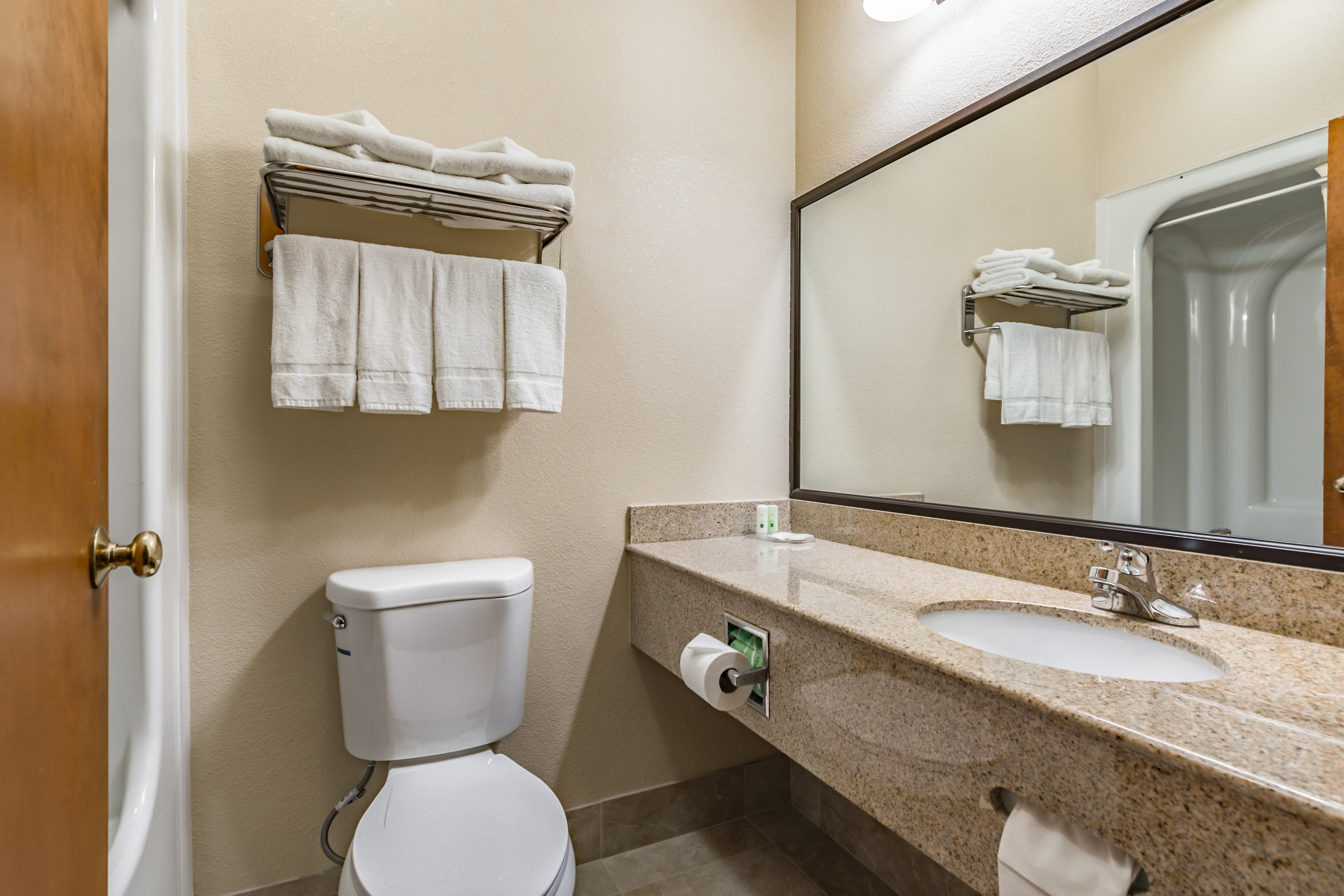 Quality Inn Schenectady - Albany — 16