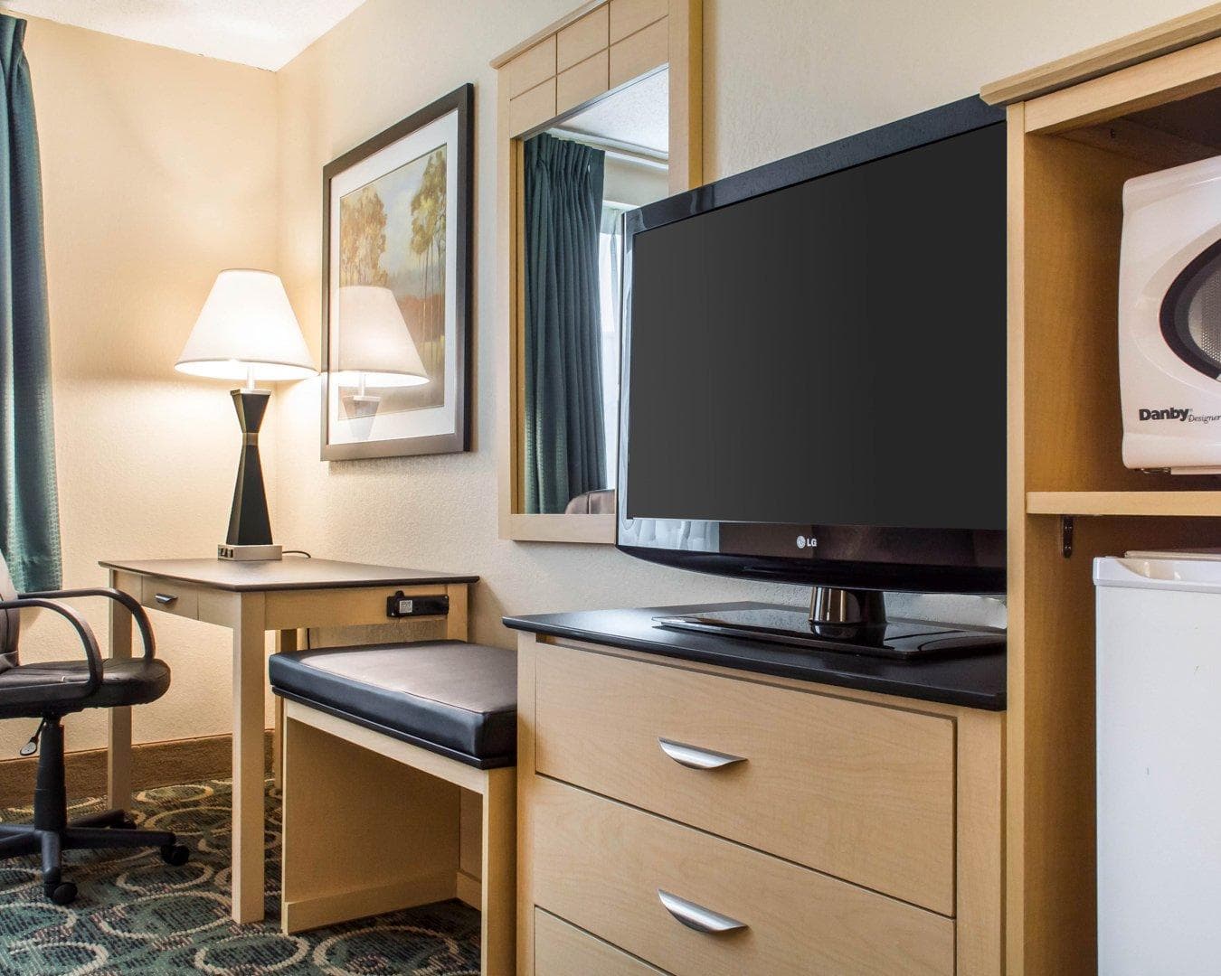 Quality Inn Geneseo - Image 4