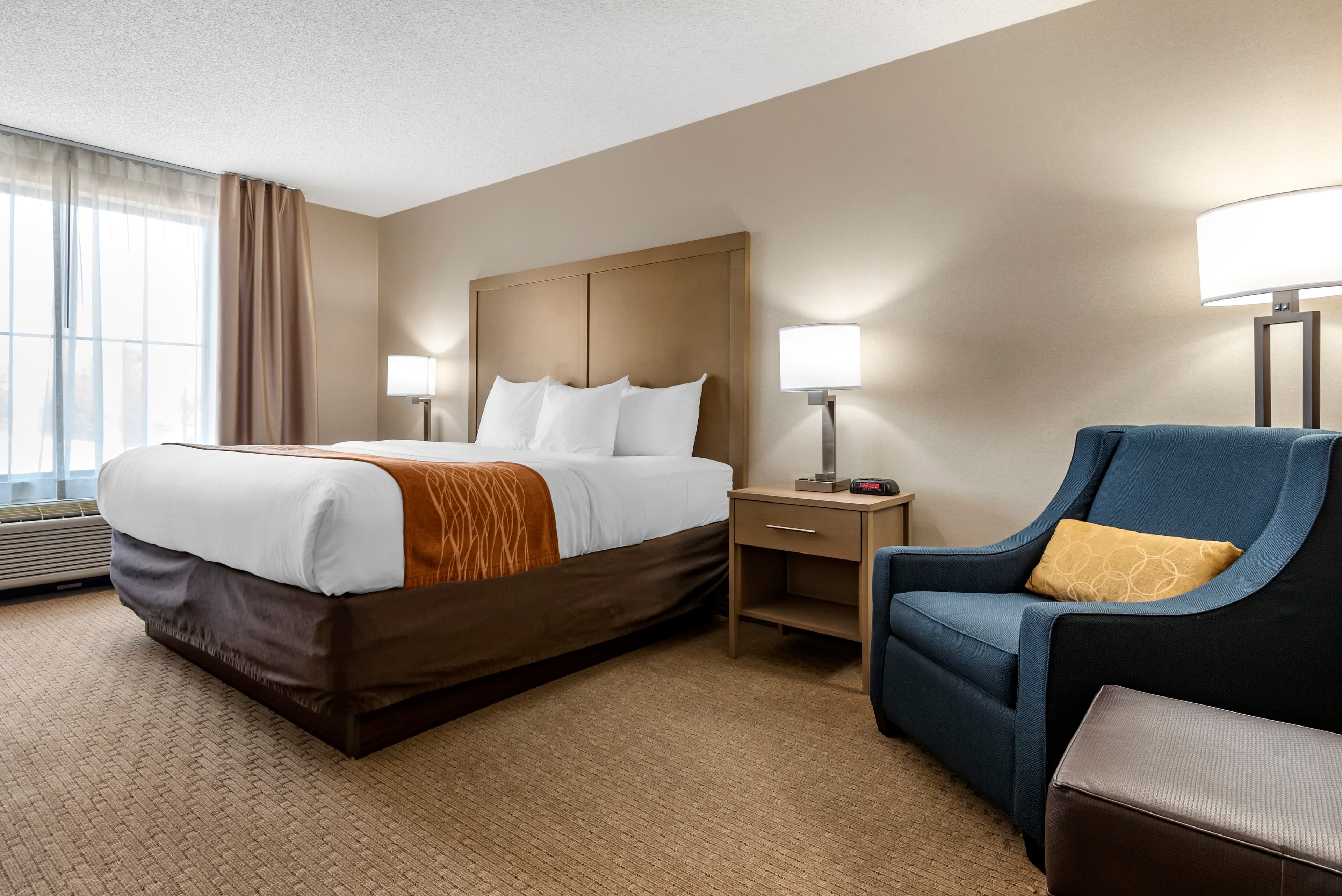 Comfort Inn & Suites Farmington - Victor - Image 2