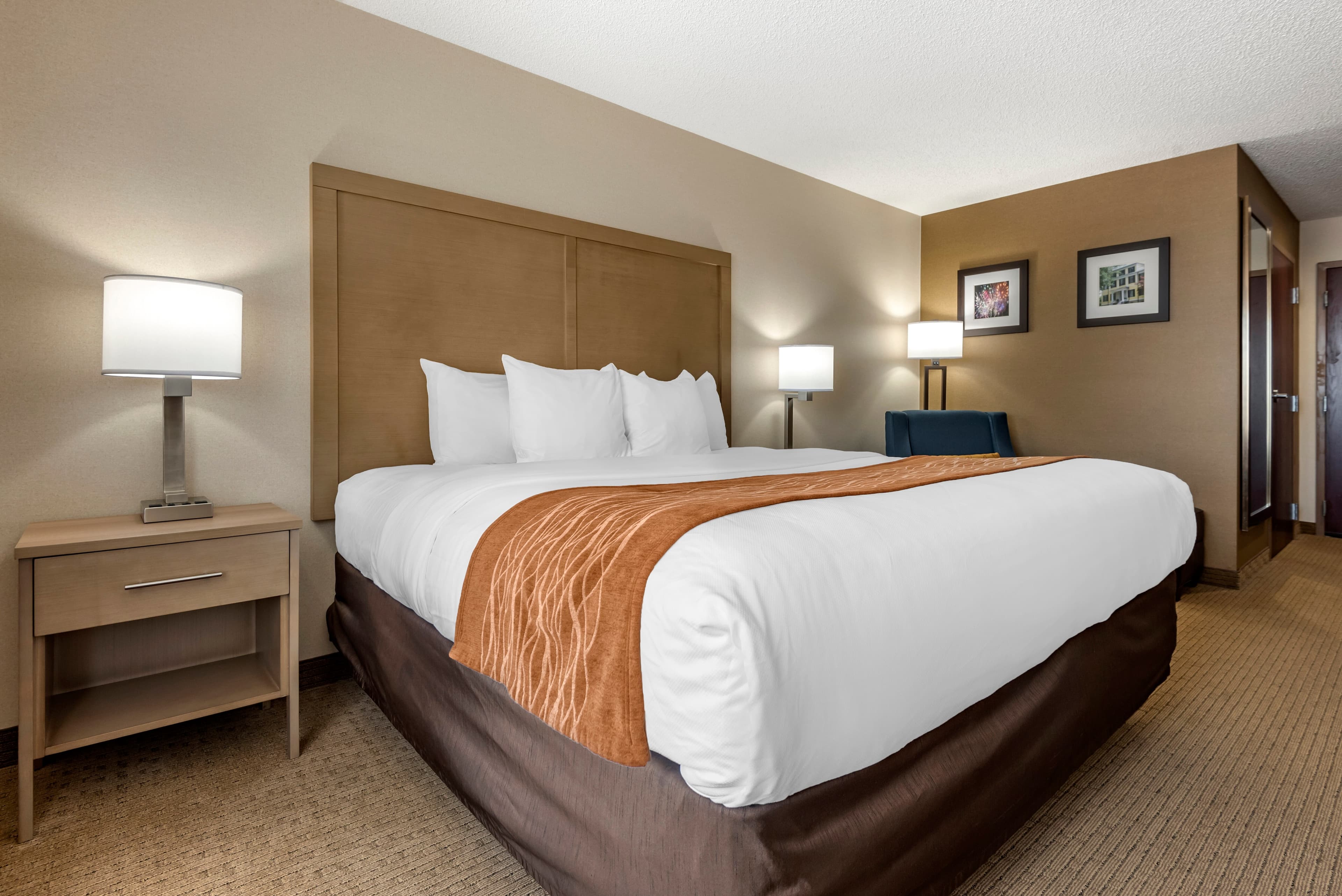 Comfort Inn & Suites Farmington - Victor - Image 4