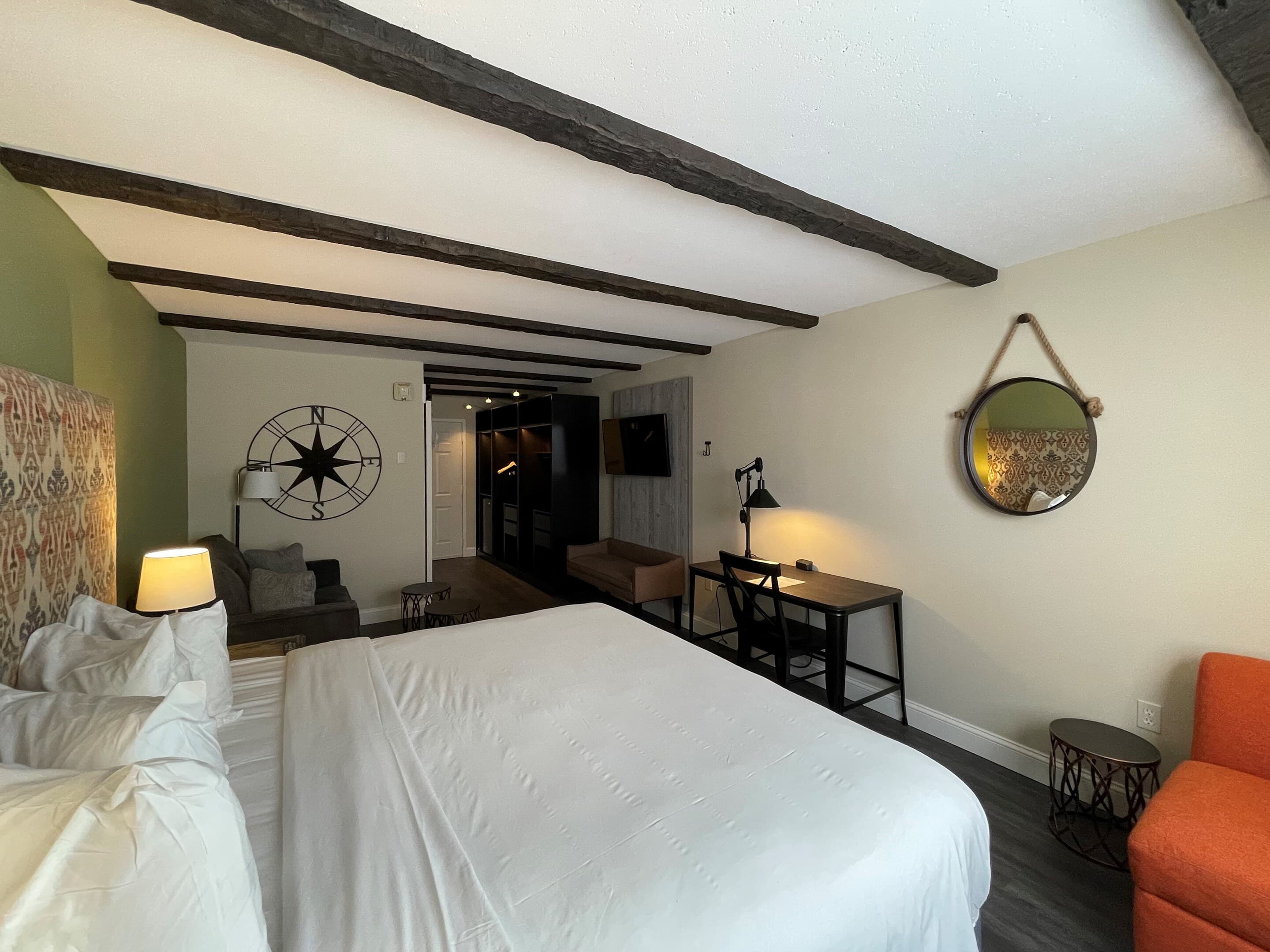 The Century House Latham - North Albany, an Ascend Collection Hotel - Image 4