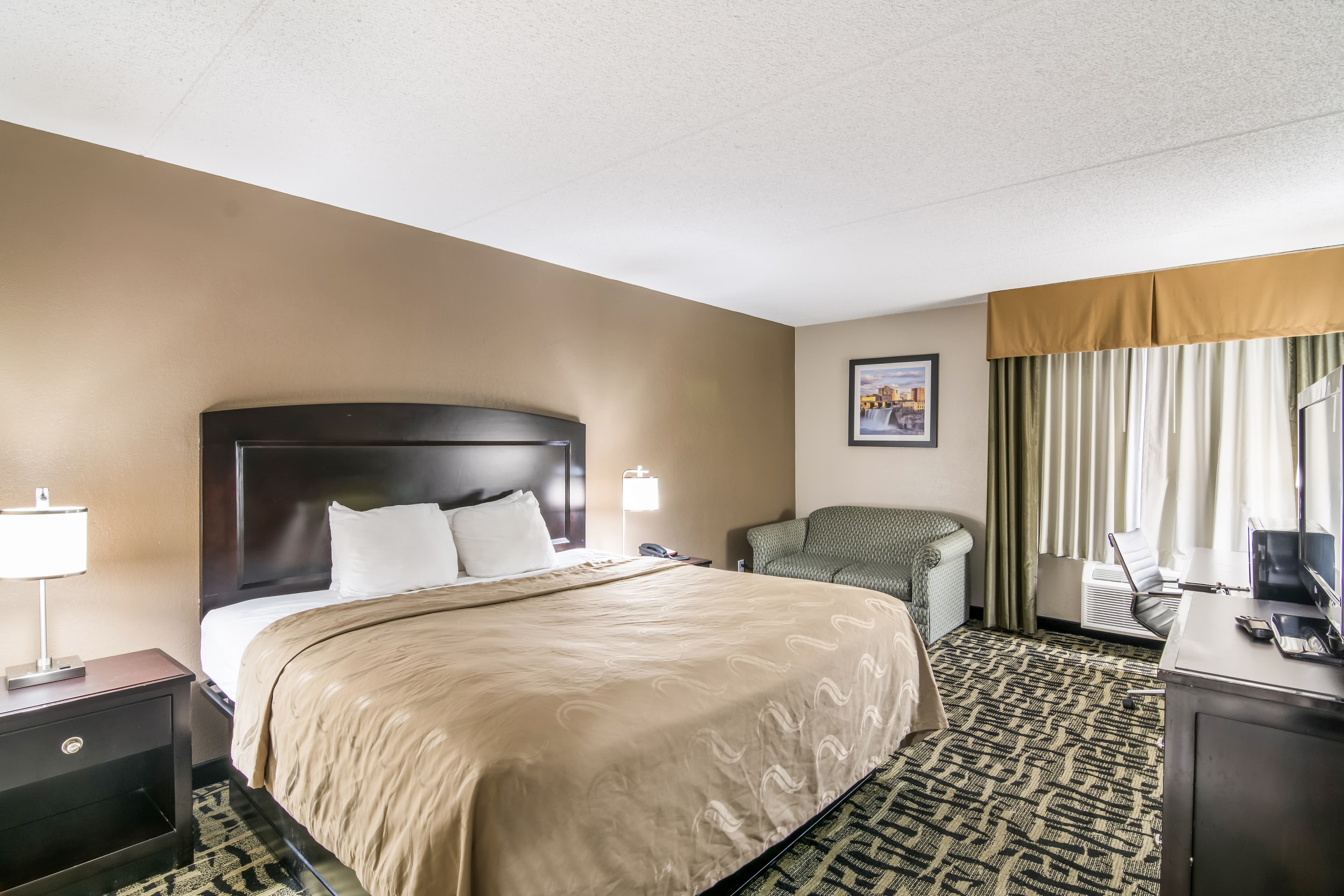 Quality Inn Rochester West — 2