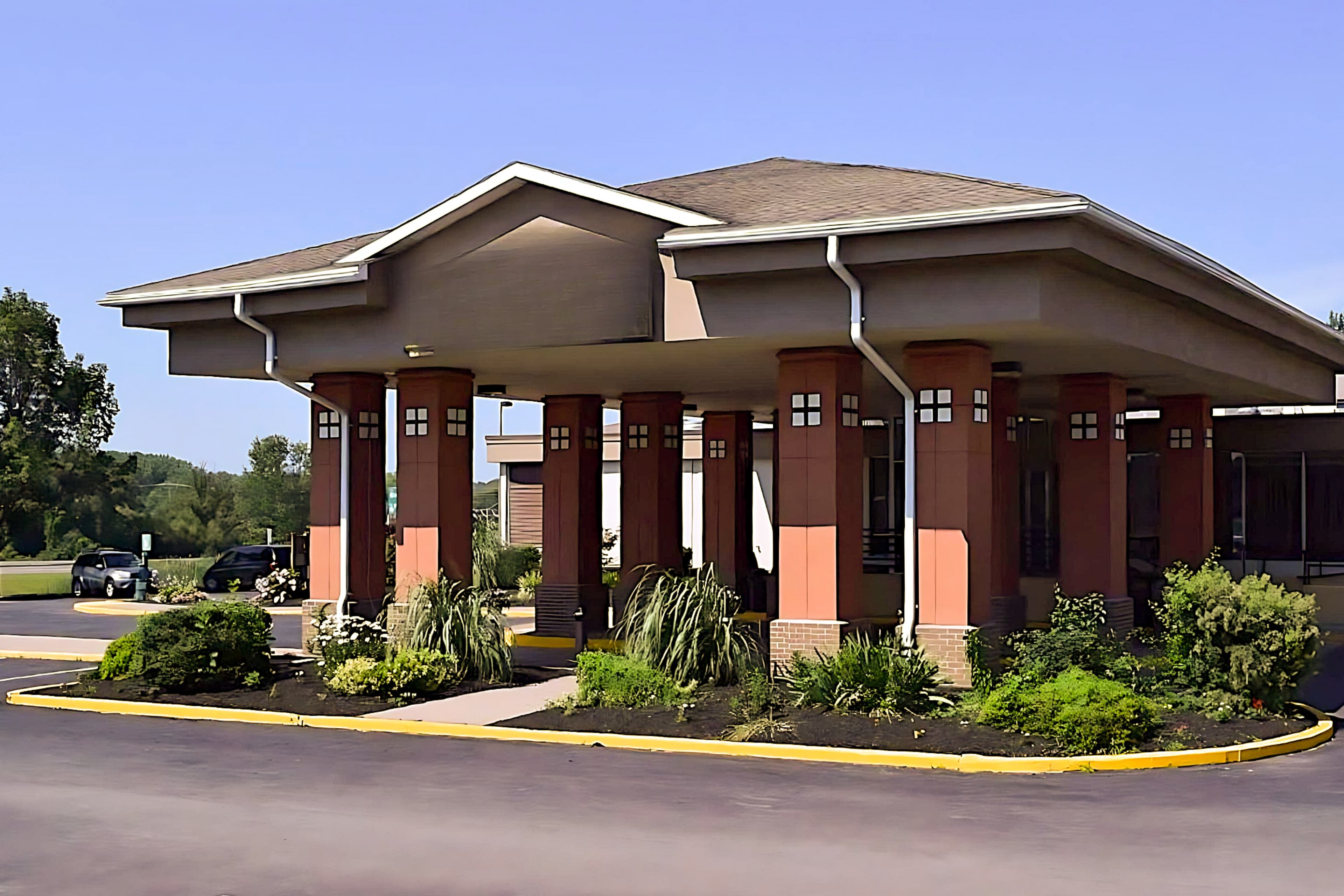 Quality Inn & Suites East Syracuse - Carrier Circle - Image 1