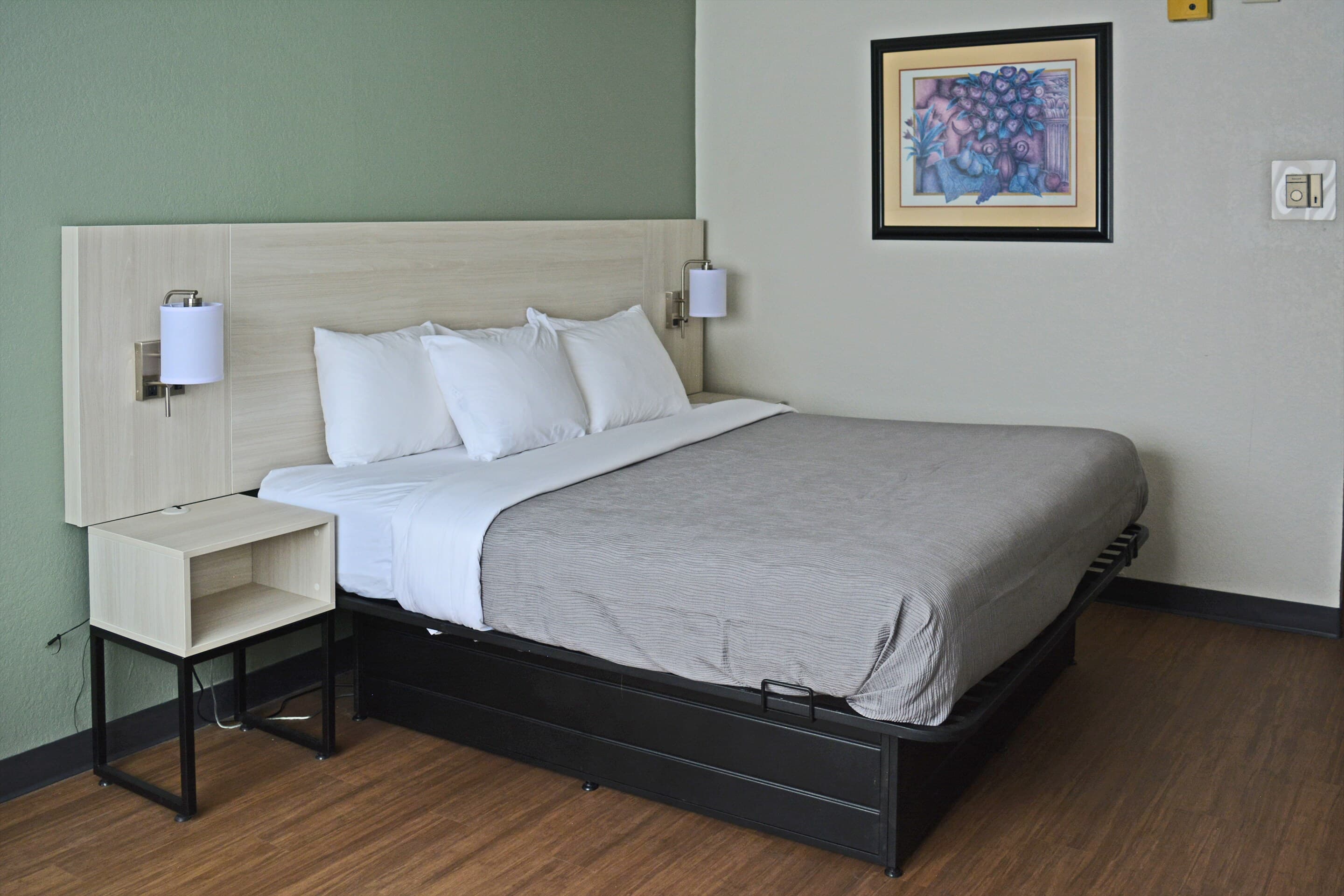 Quality Inn & Suites East Syracuse - Carrier Circle — 9