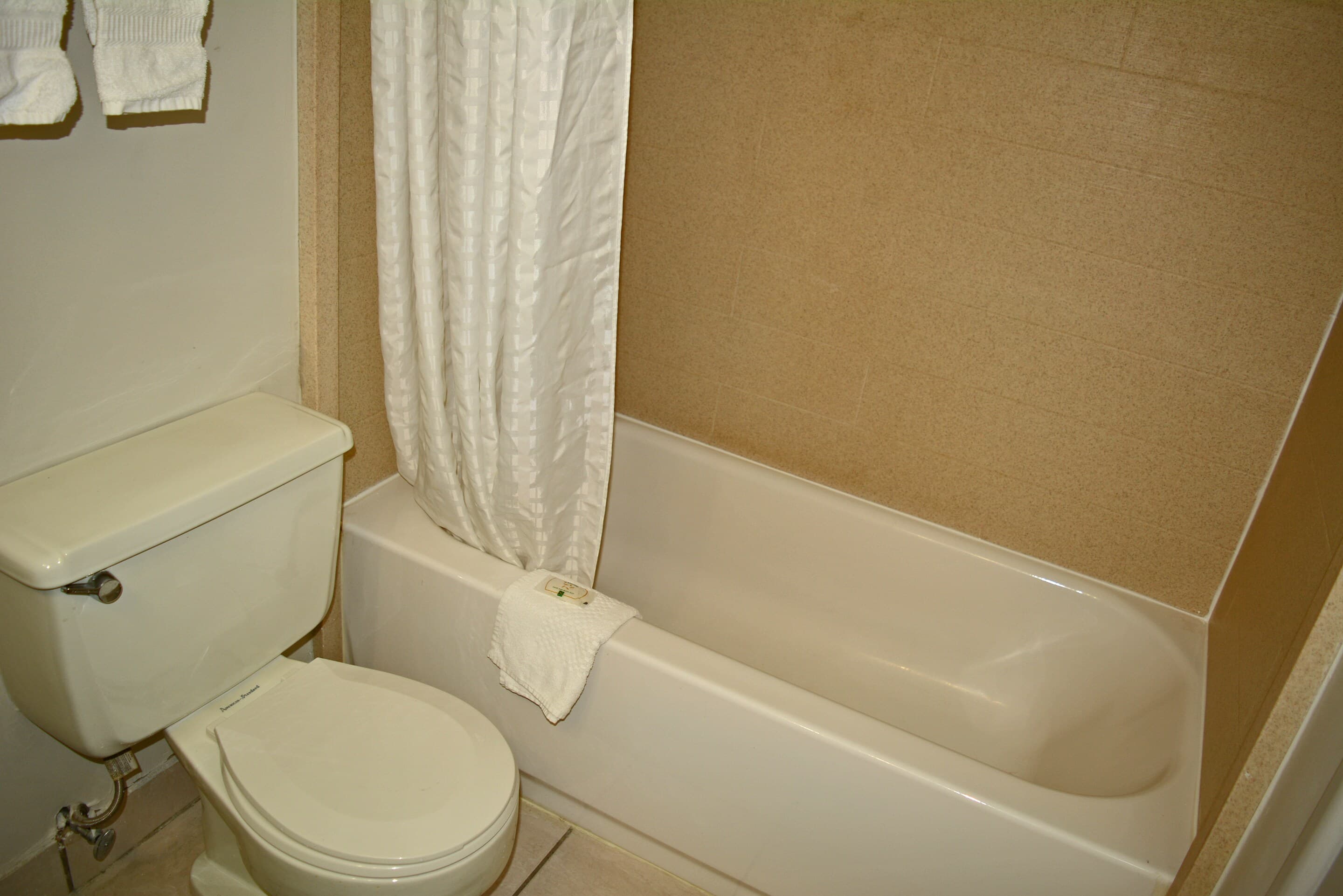 Quality Inn & Suites East Syracuse - Carrier Circle — 18