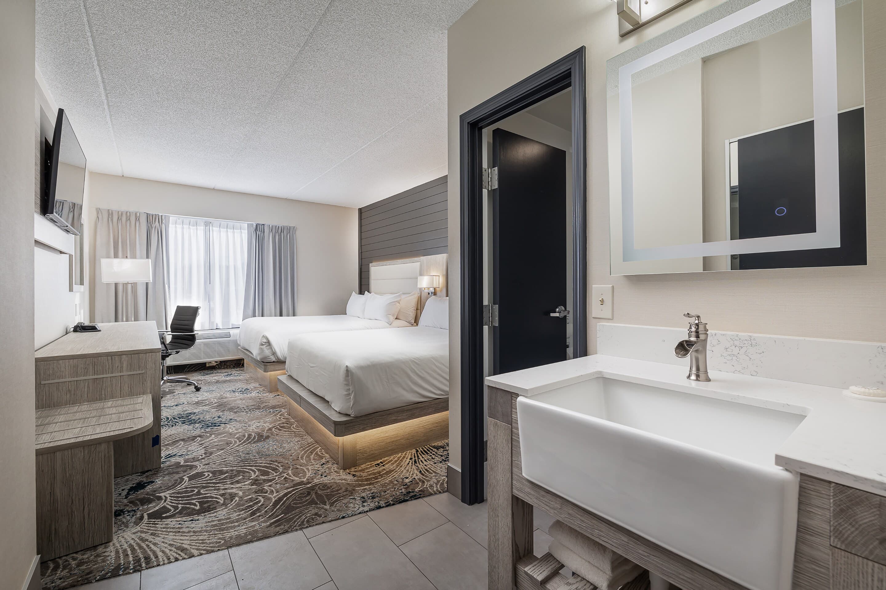 Oakfield Hotel & Suites Rochester, an Ascend Collection Hotel — 6