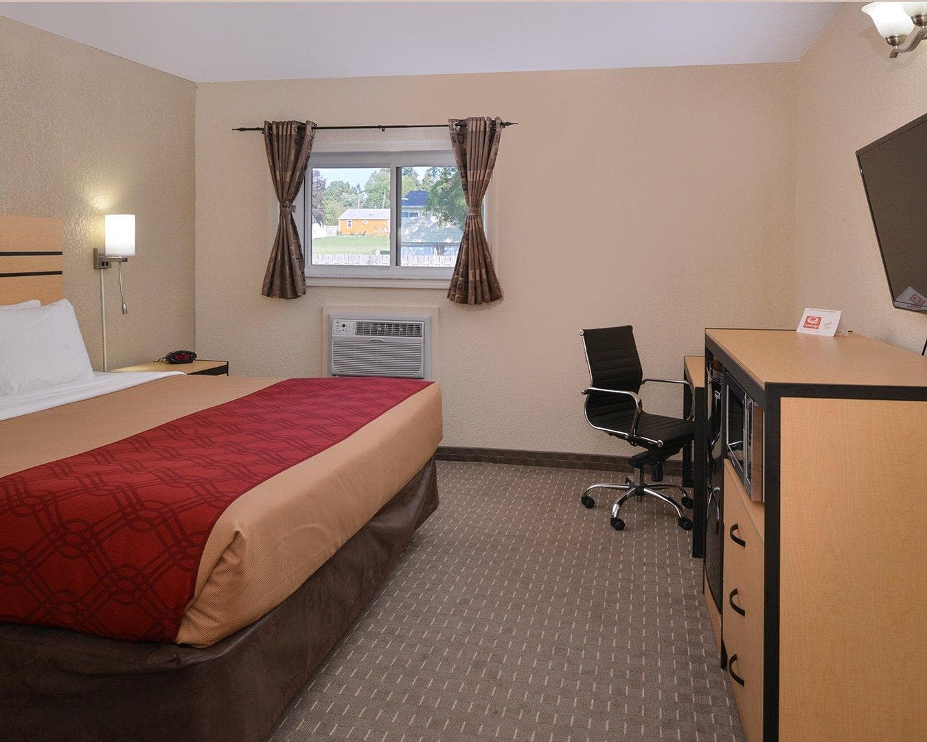Econo Lodge Rochester I-90 & I-390 - Image 3