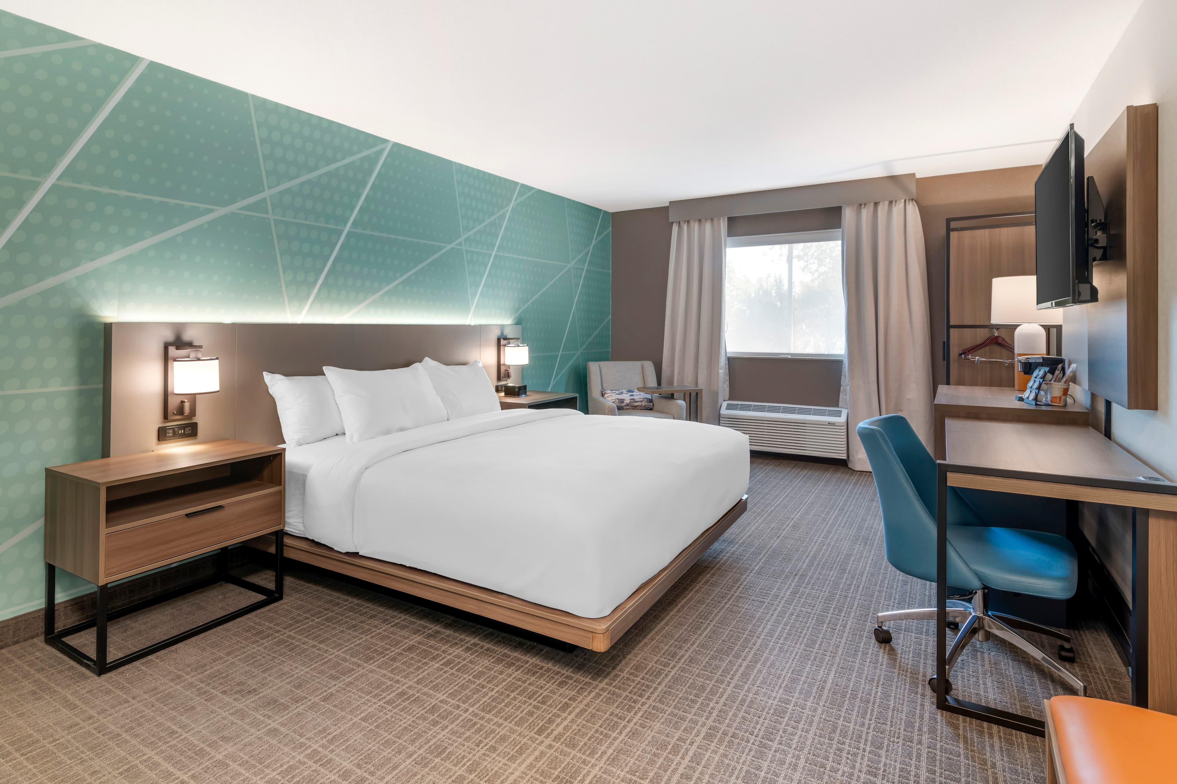 Comfort Inn & Suites Saratoga Springs - Image 2