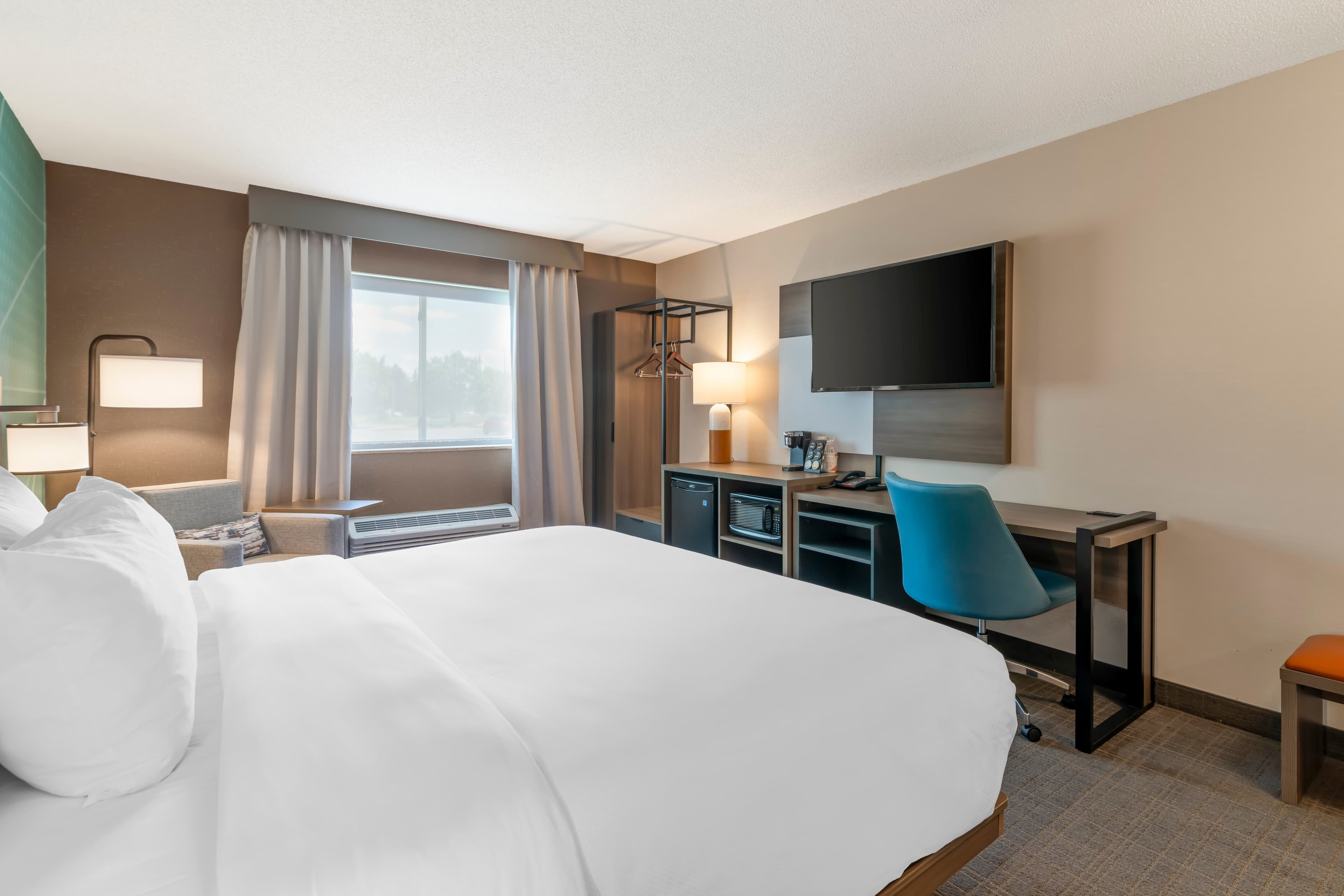 Comfort Inn & Suites Saratoga Springs — 10
