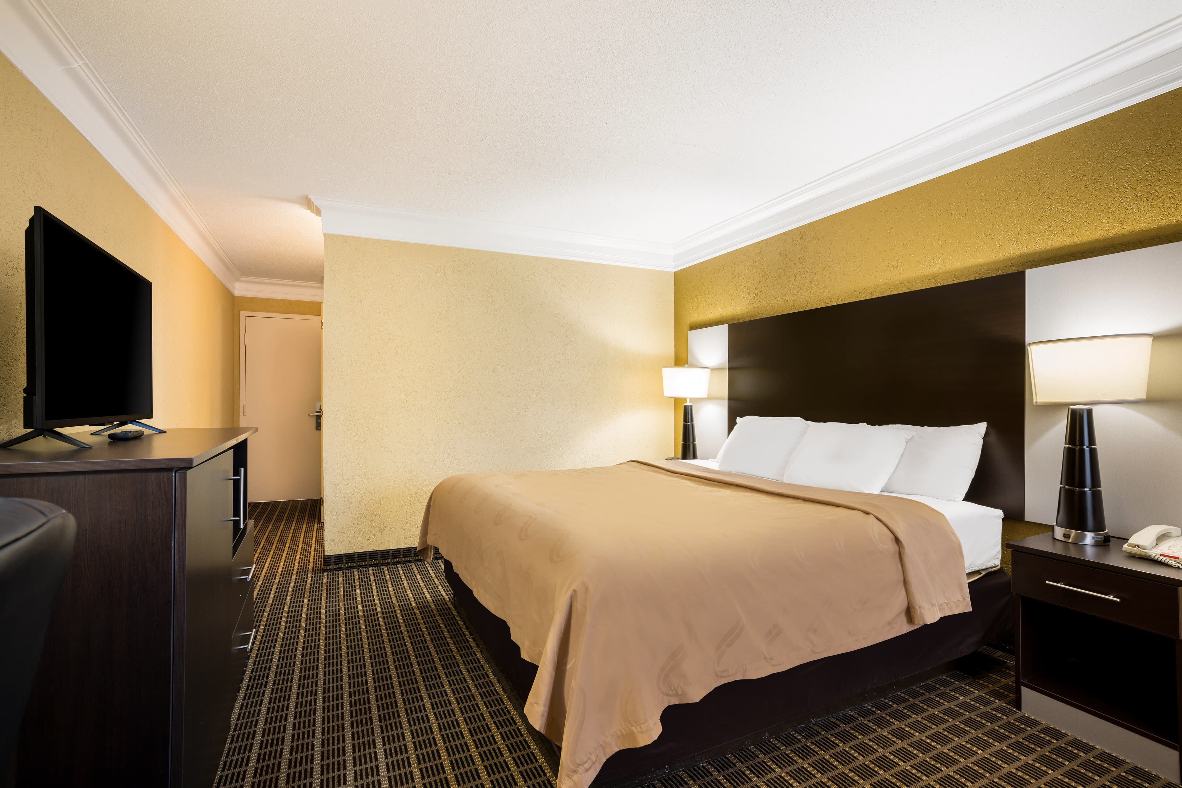 Quality Inn & Suites Syracuse Fairgrounds — 11