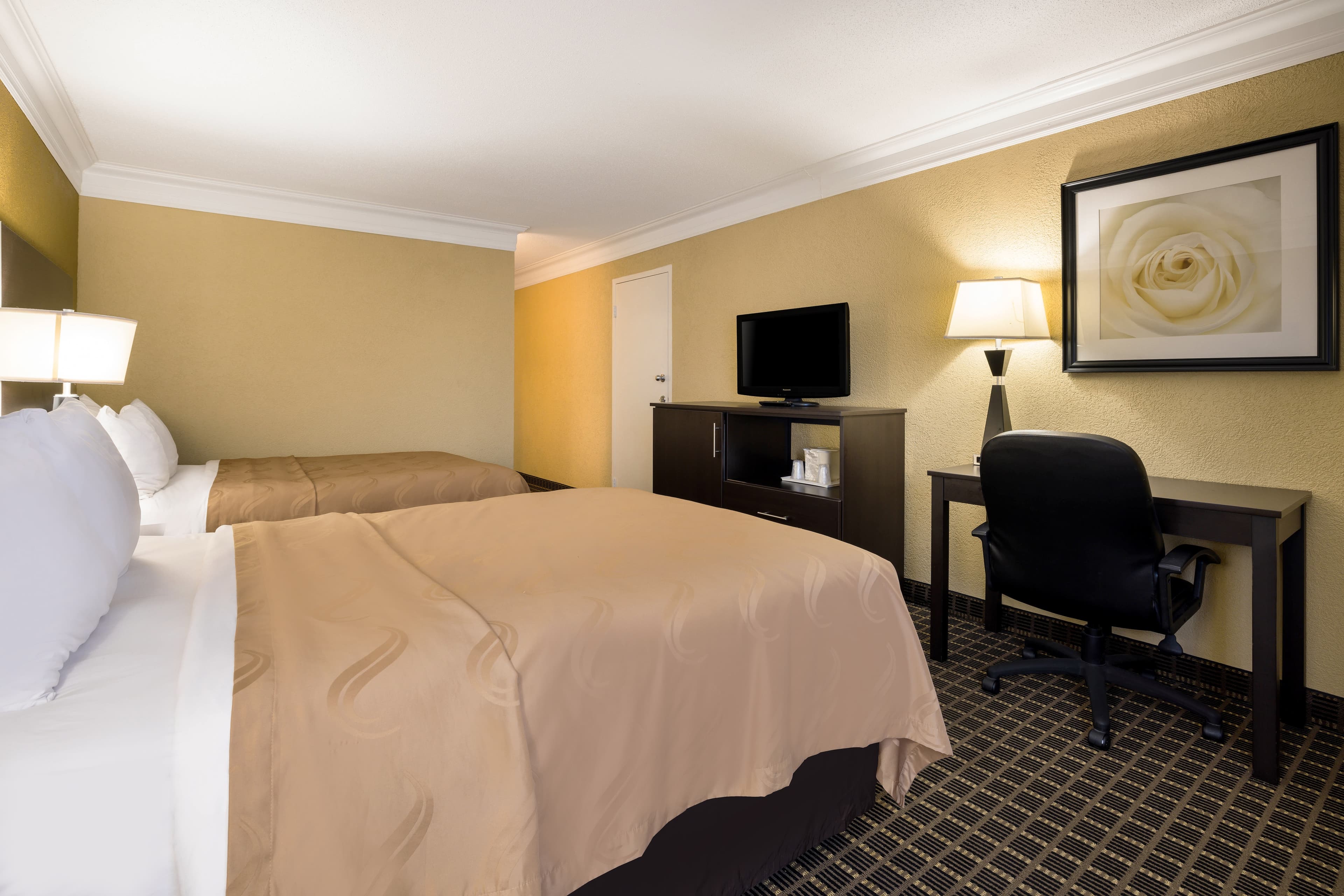 Quality Inn & Suites Syracuse Fairgrounds — 9
