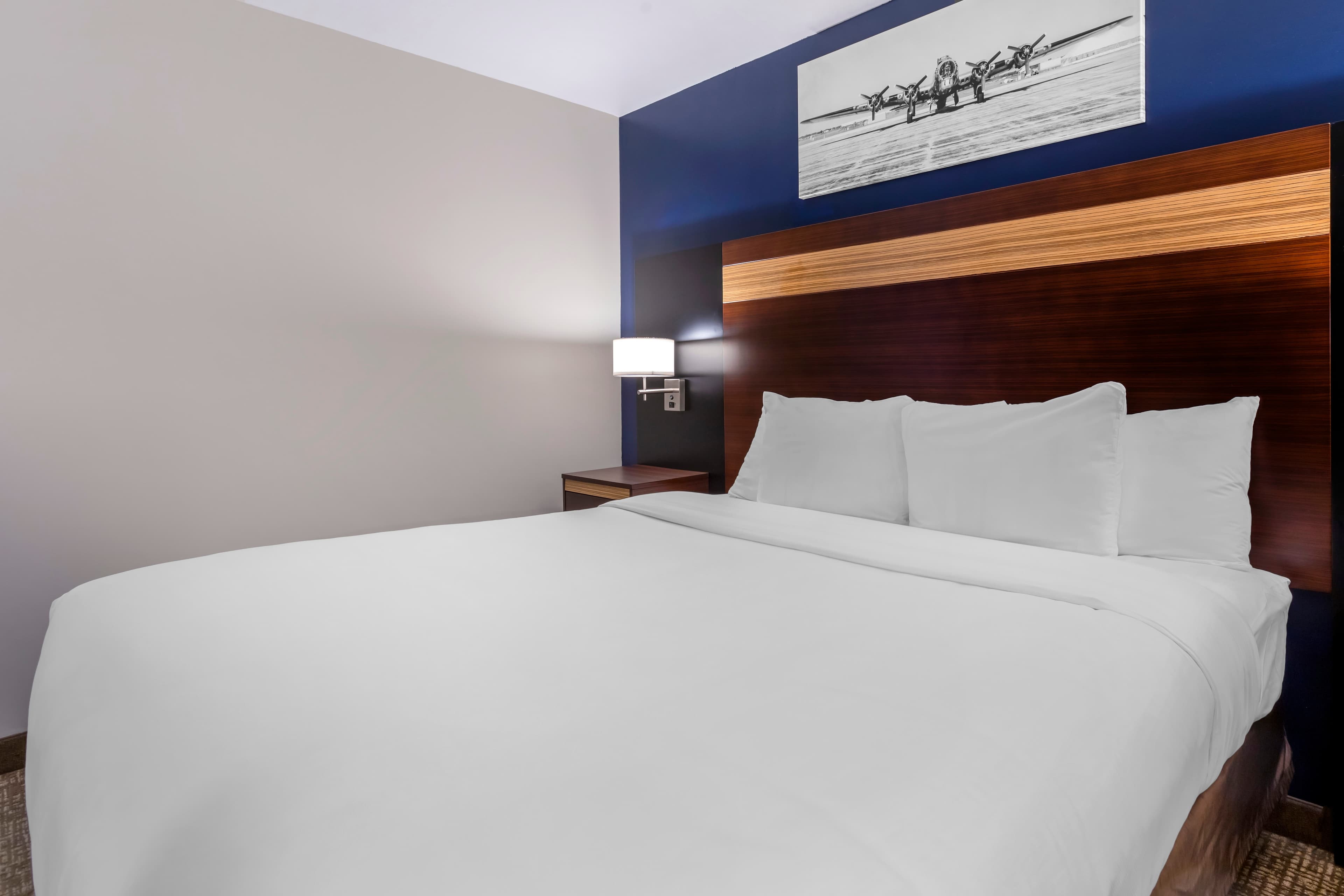 Avion Inn Near LGA Airport, an Ascend Collection Hotel - Image 4