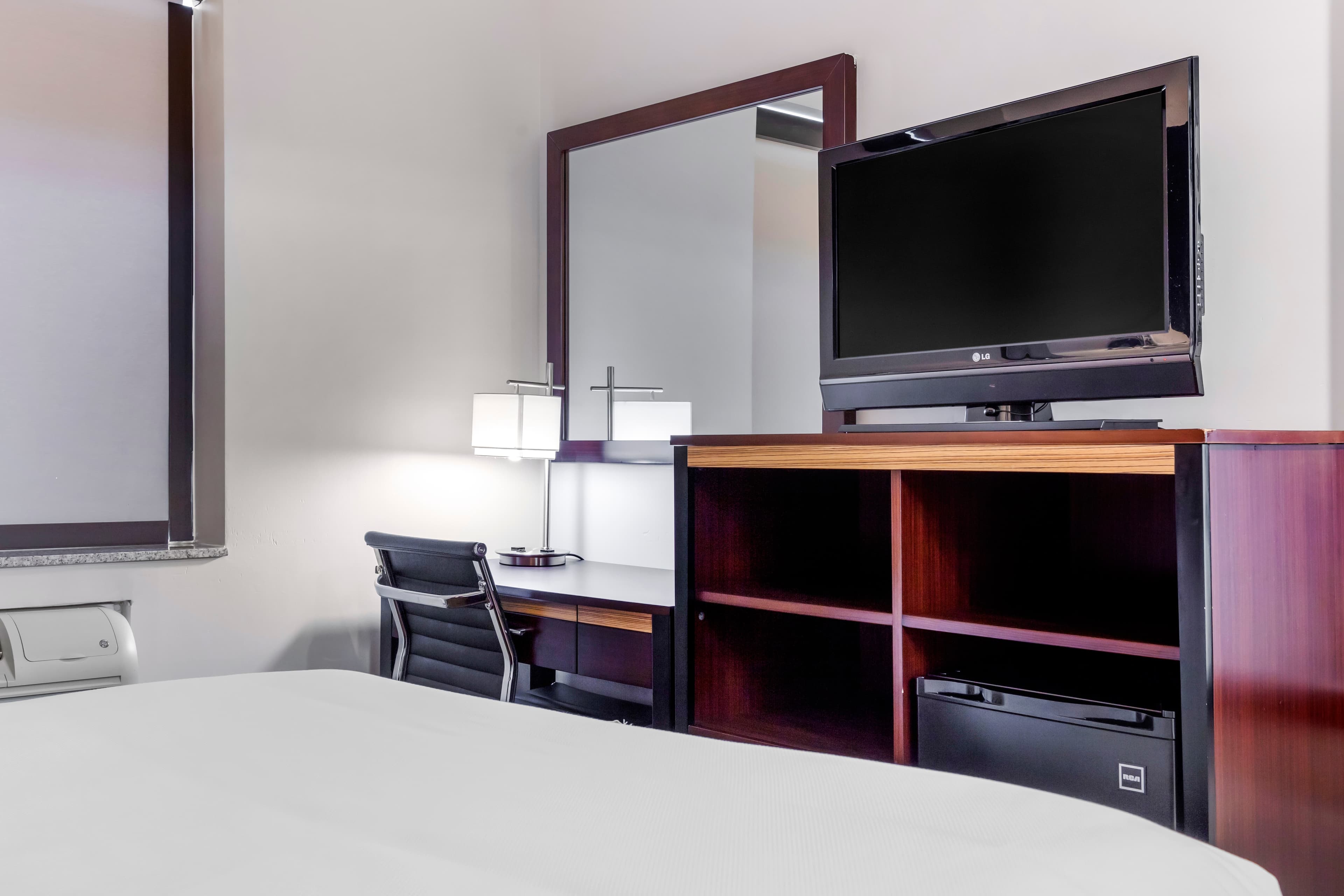 Avion Inn Near LGA Airport, an Ascend Collection Hotel — 23