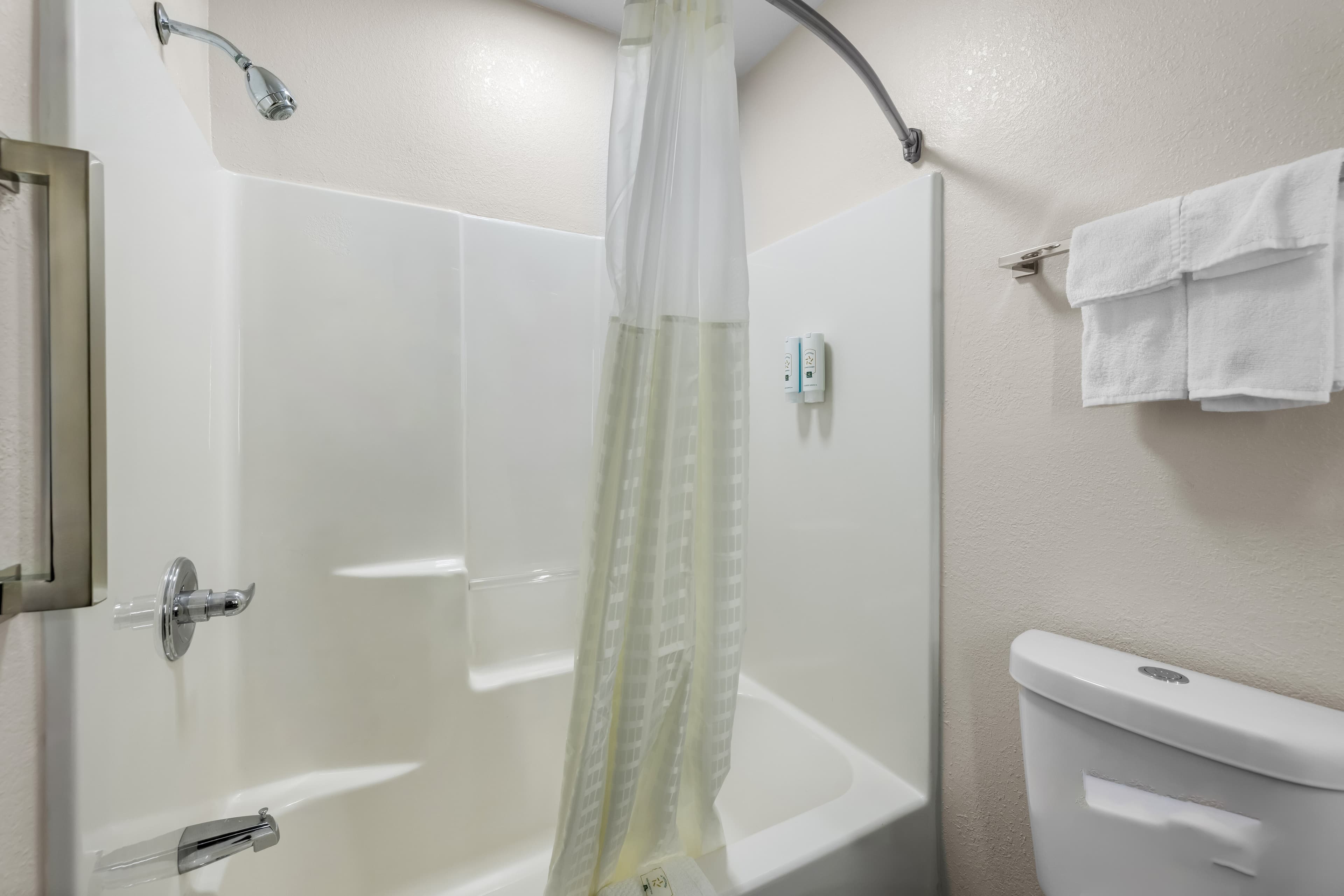 Quality Inn Brewerton - Syracuse Oneida Lake Area — 13