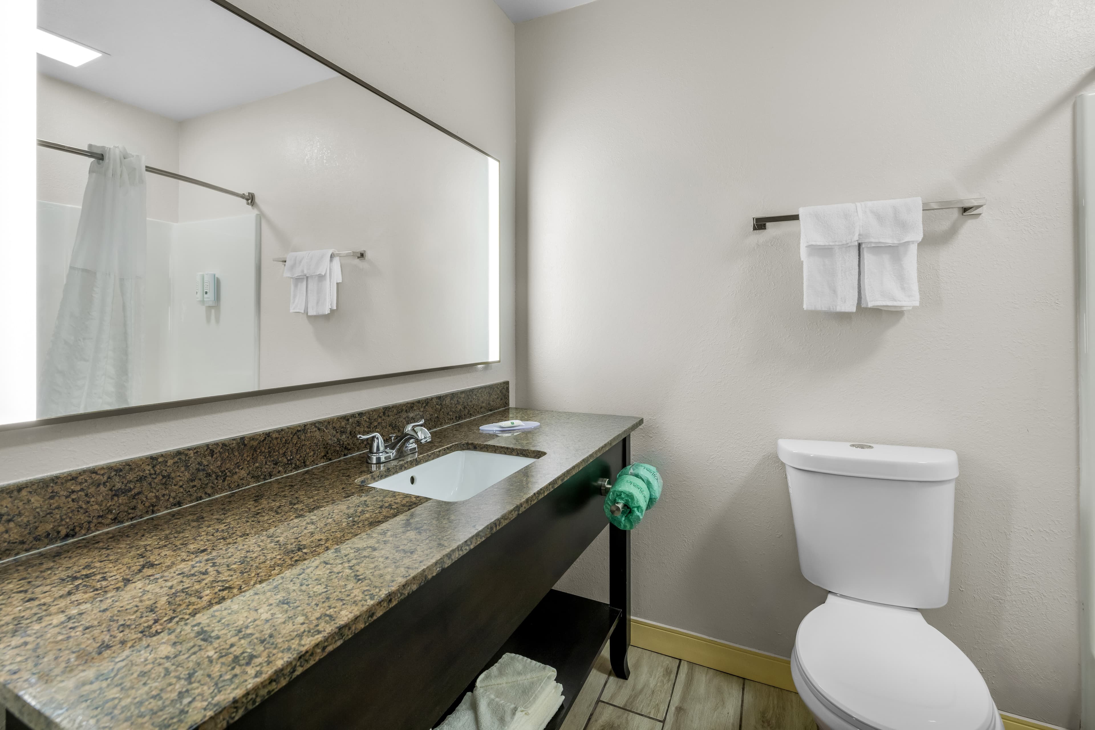 Quality Inn Brewerton - Syracuse Oneida Lake Area — 19