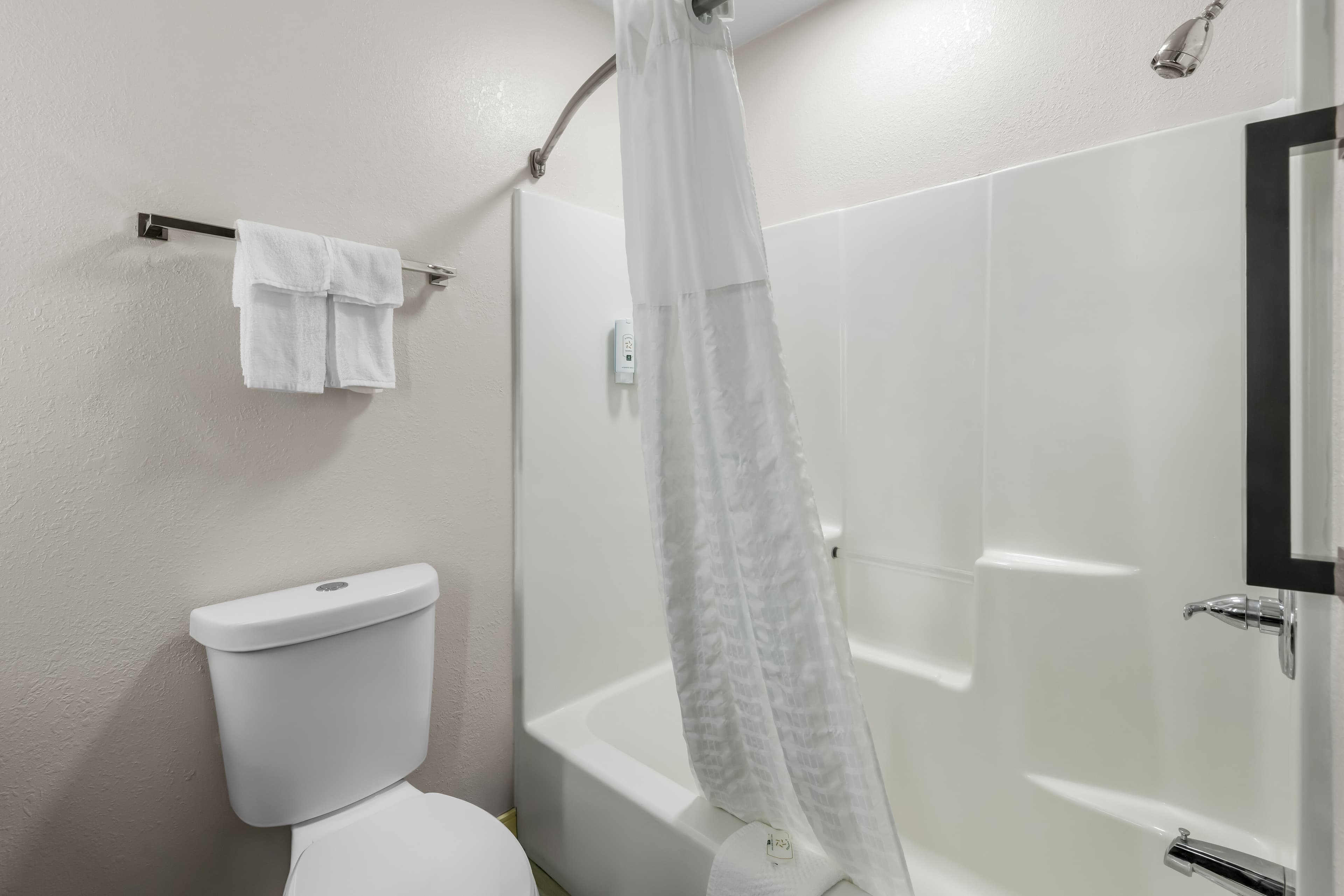 Quality Inn Brewerton - Syracuse Oneida Lake Area — 20