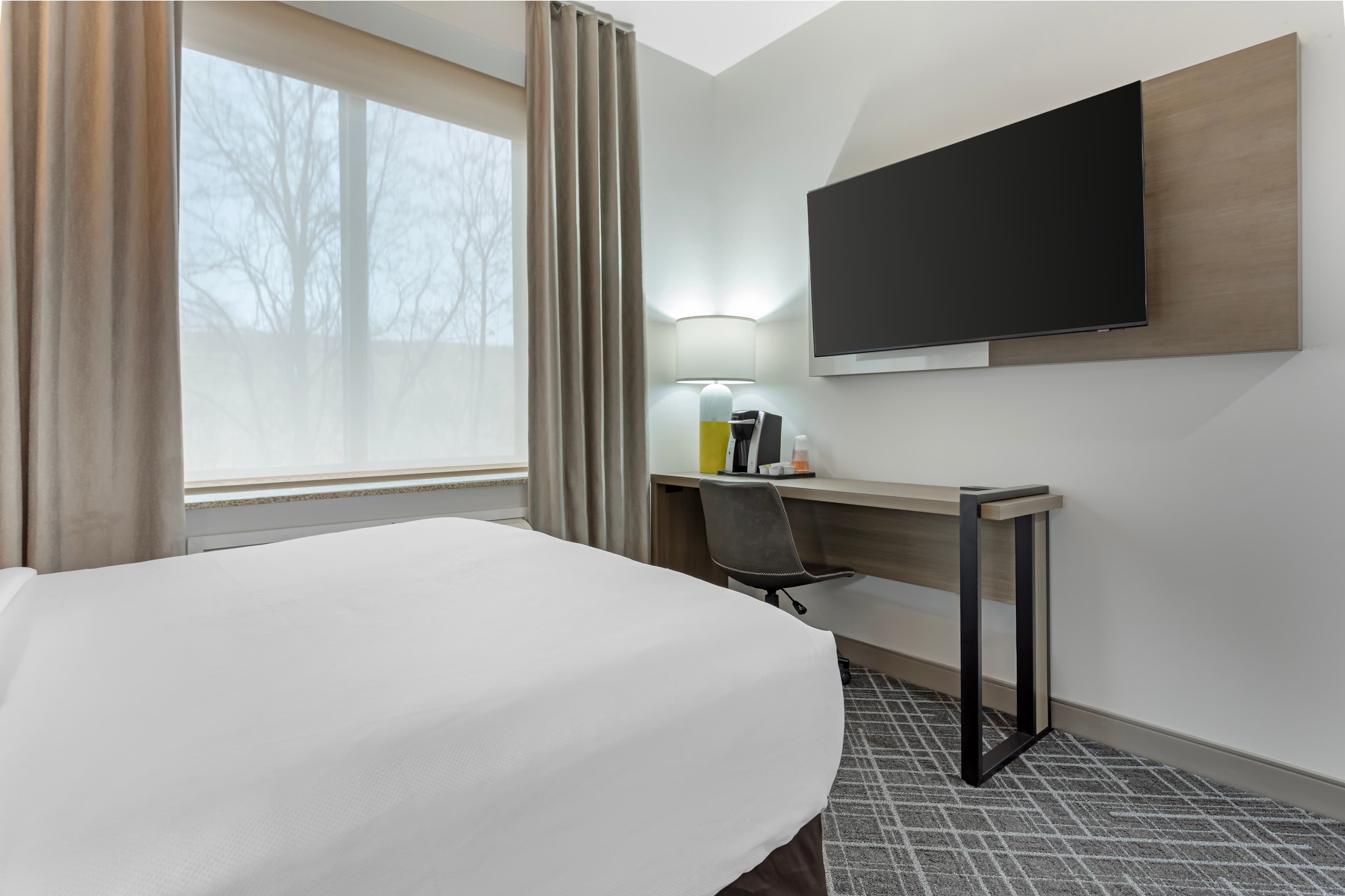 Comfort Inn - Image 4