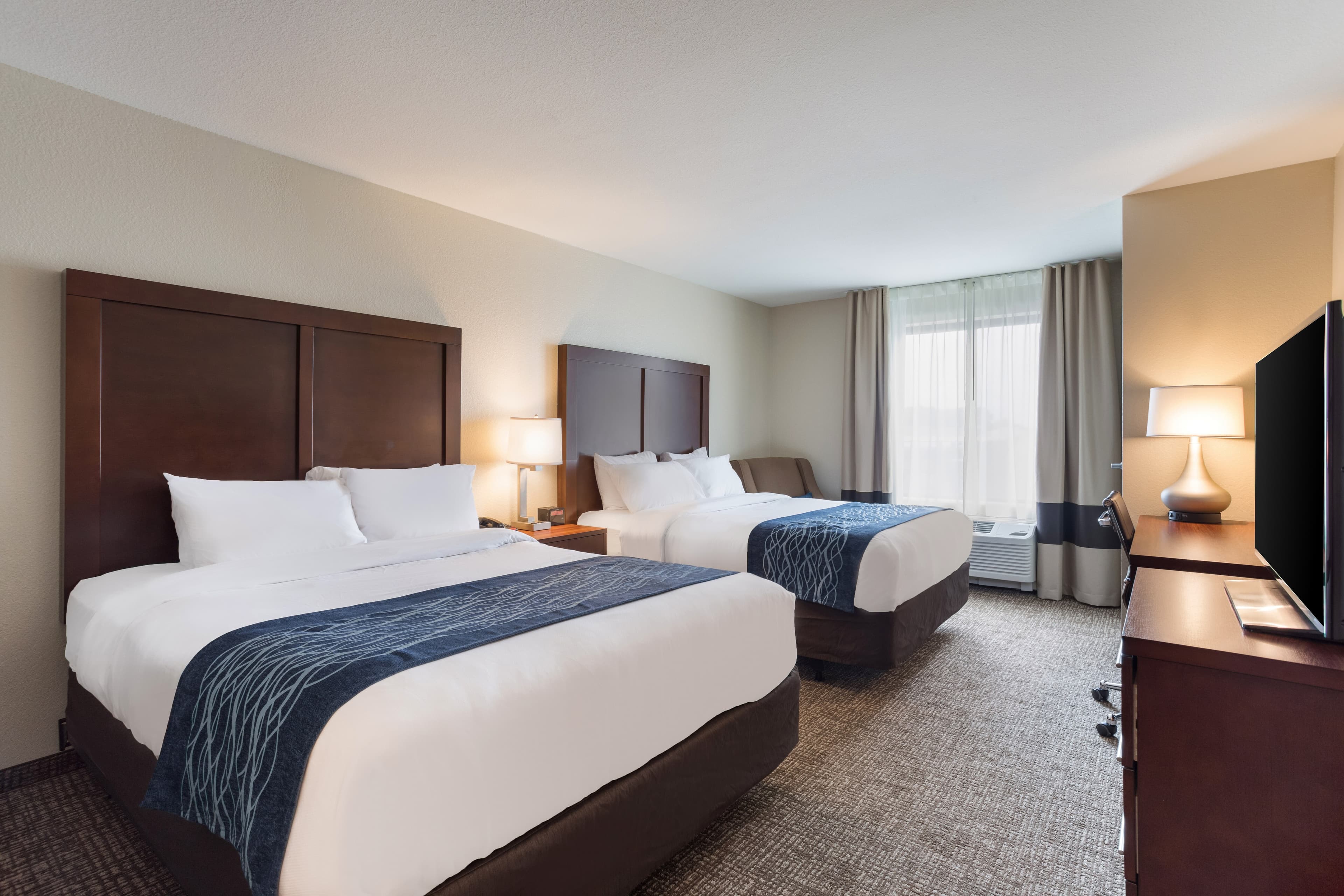 Comfort Inn & Suites Niagara Falls Blvd USA - Image 2